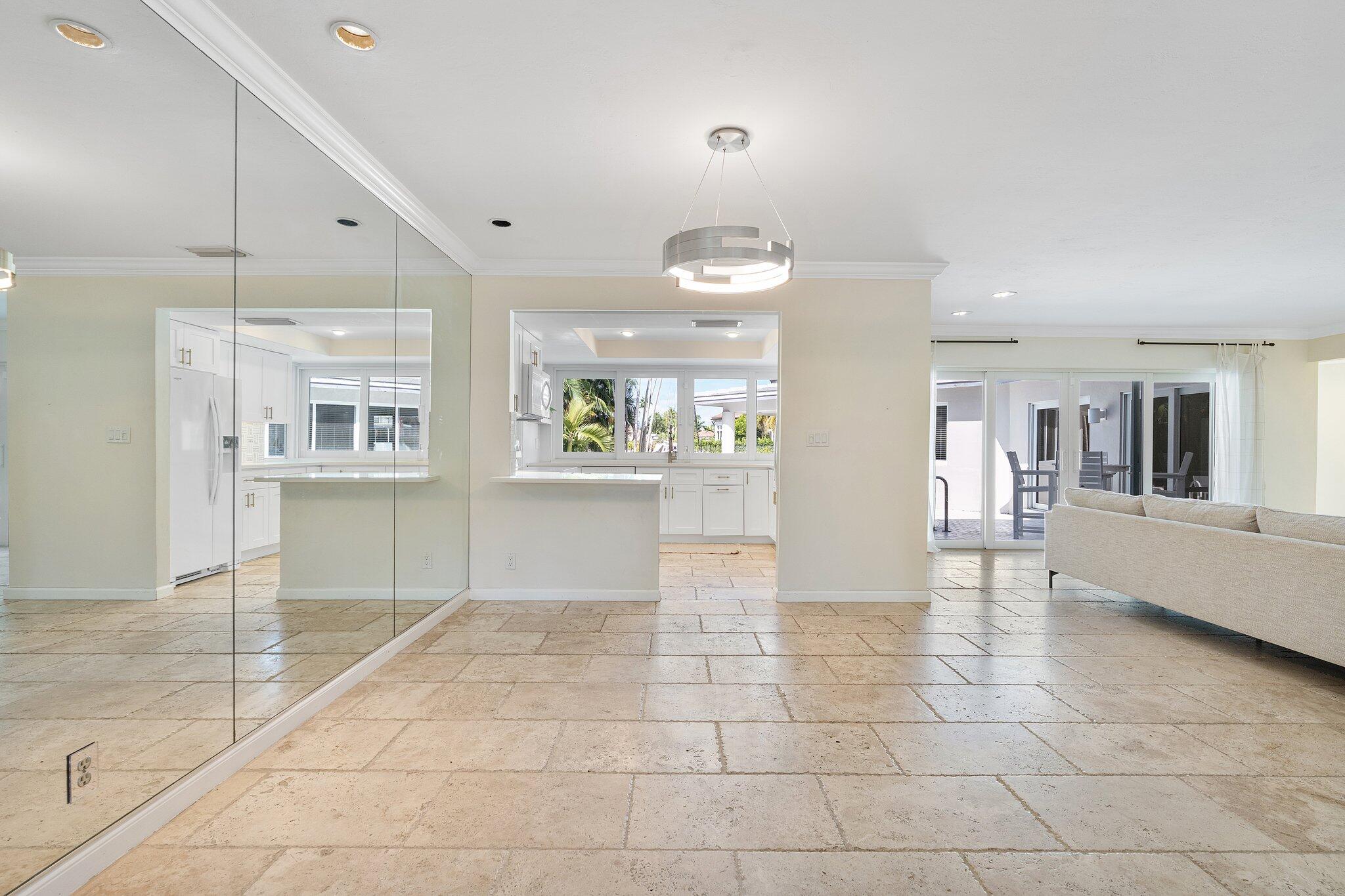 3241 NE 56th Ct Fort Lauderdale, FL 33308