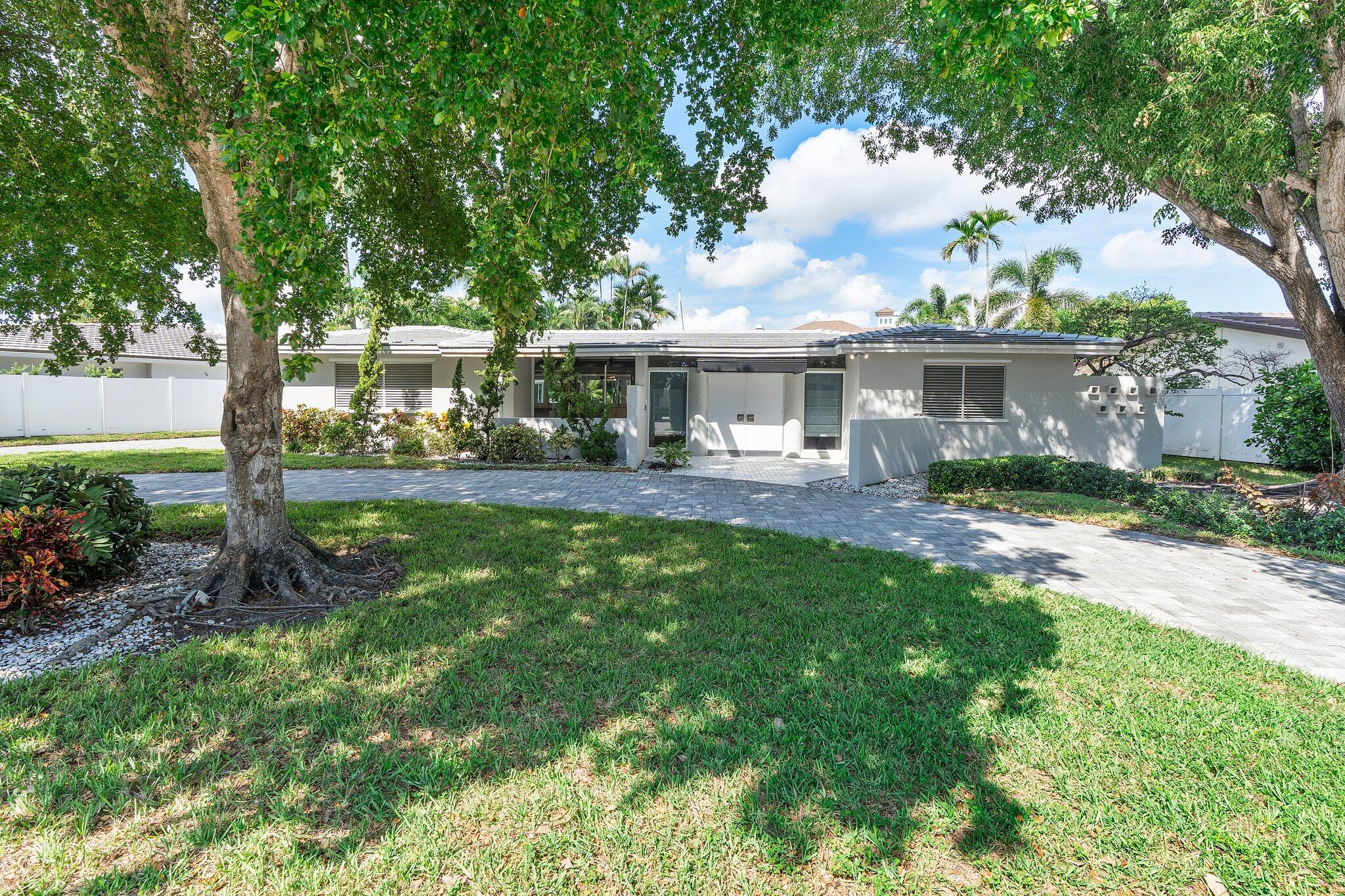 3241 NE 56th Ct Fort Lauderdale, FL 33308