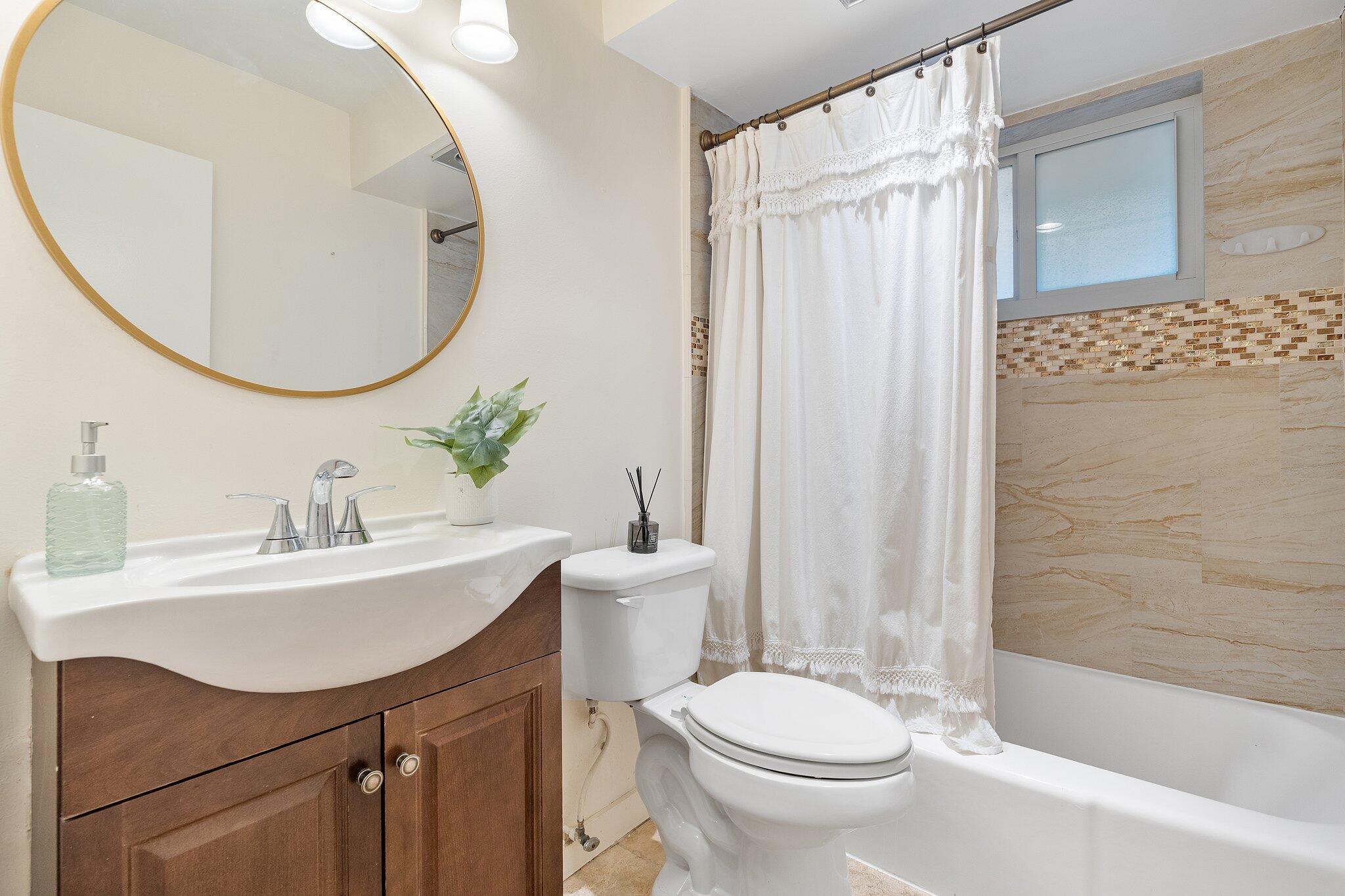 3241 NE 56th Ct Fort Lauderdale, FL 33308