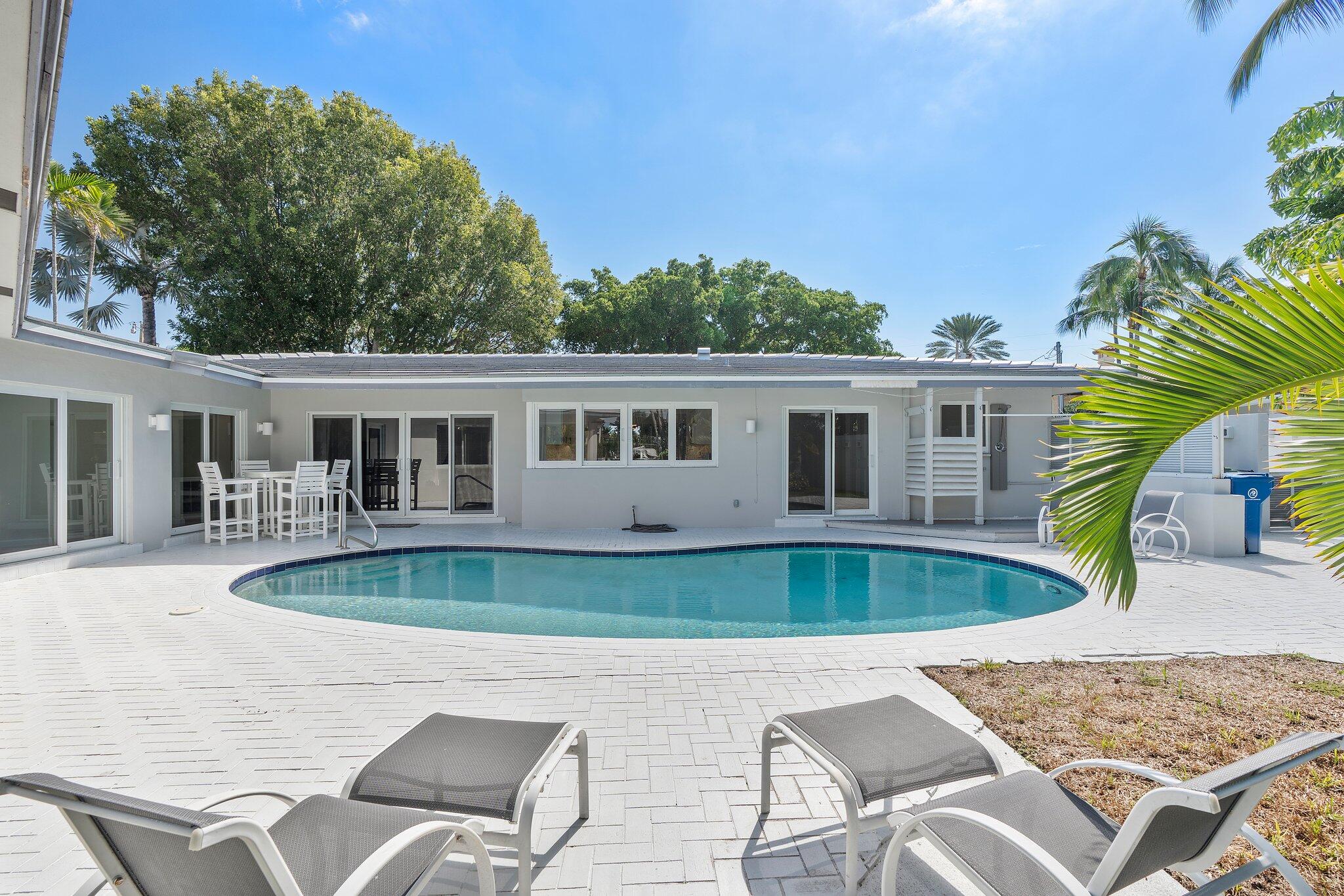 3241 NE 56th Ct Fort Lauderdale, FL 33308