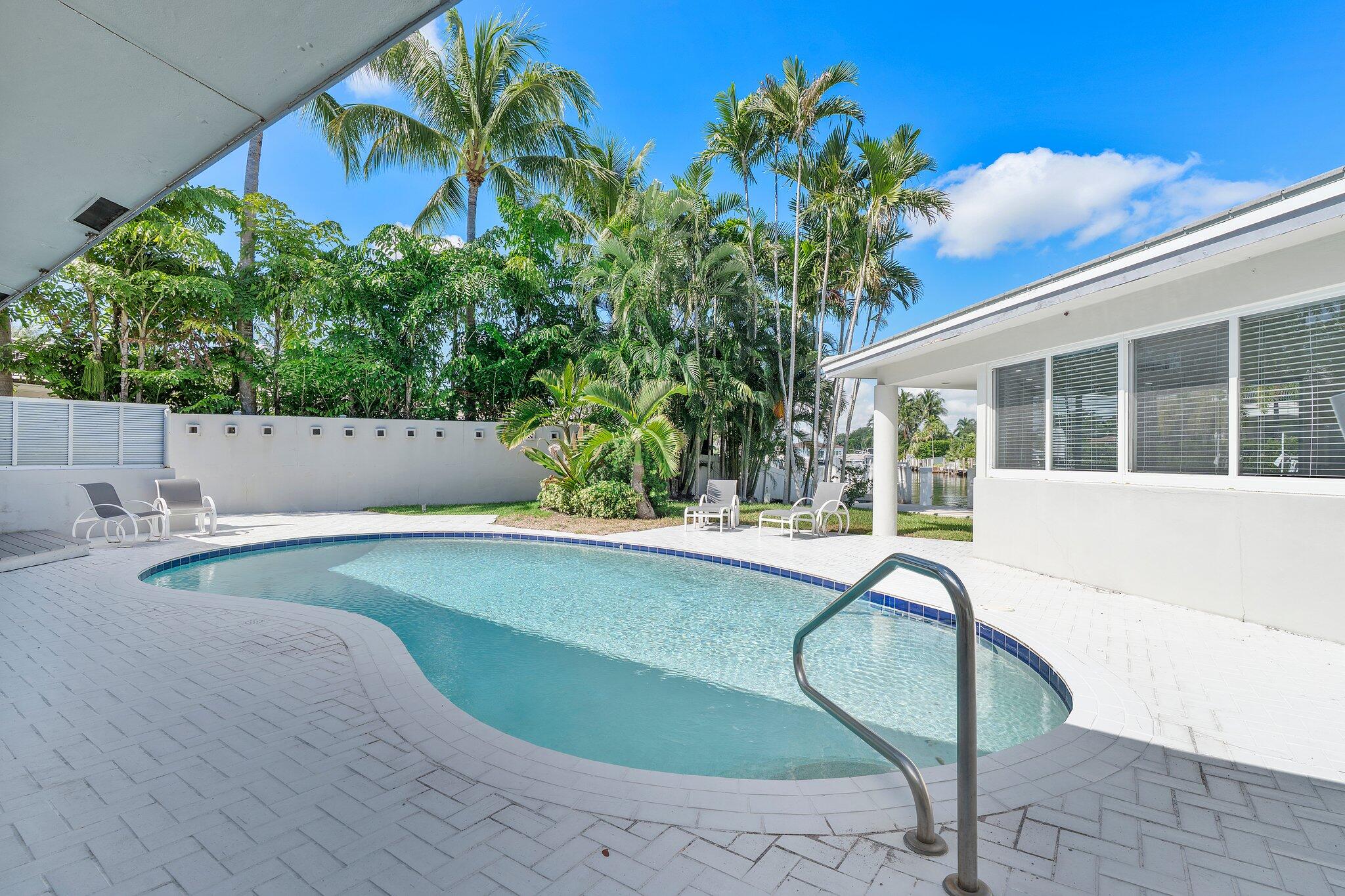 3241 NE 56th Ct Fort Lauderdale, FL 33308