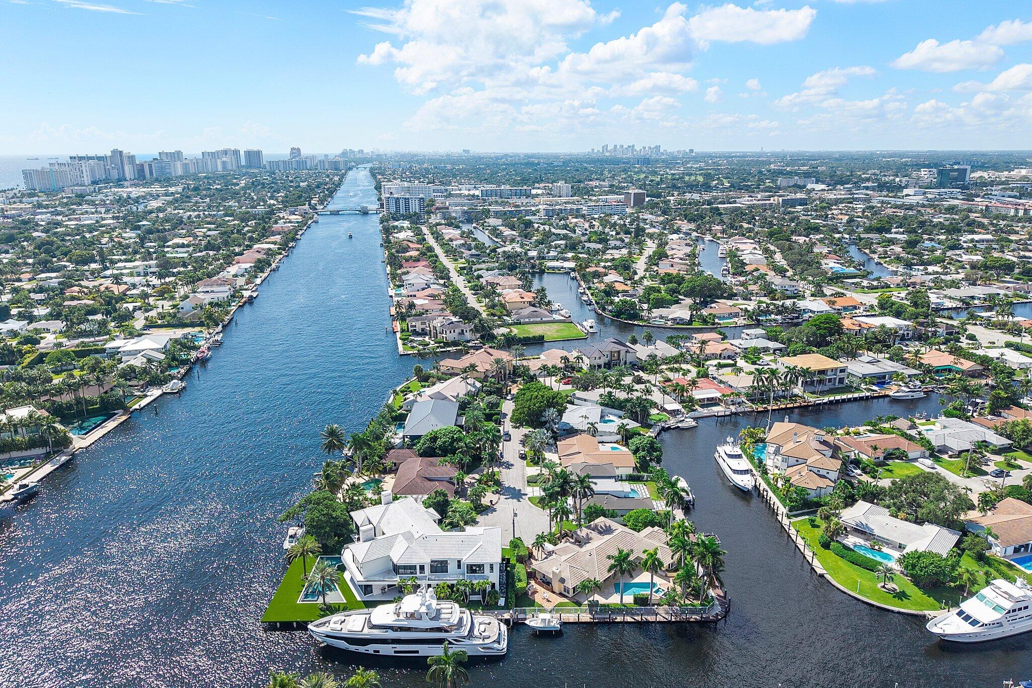 3241 NE 56th Ct Fort Lauderdale, FL 33308