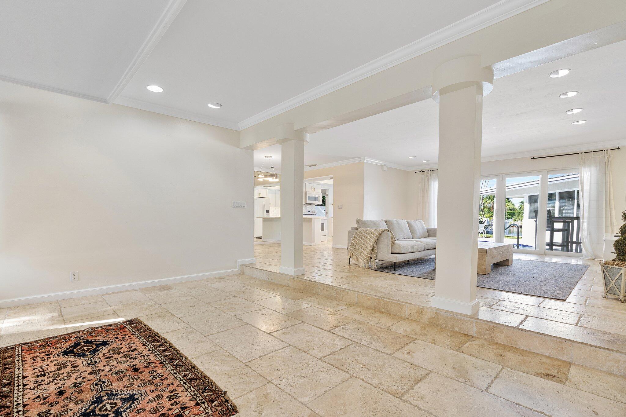 3241 NE 56th Ct Fort Lauderdale, FL 33308