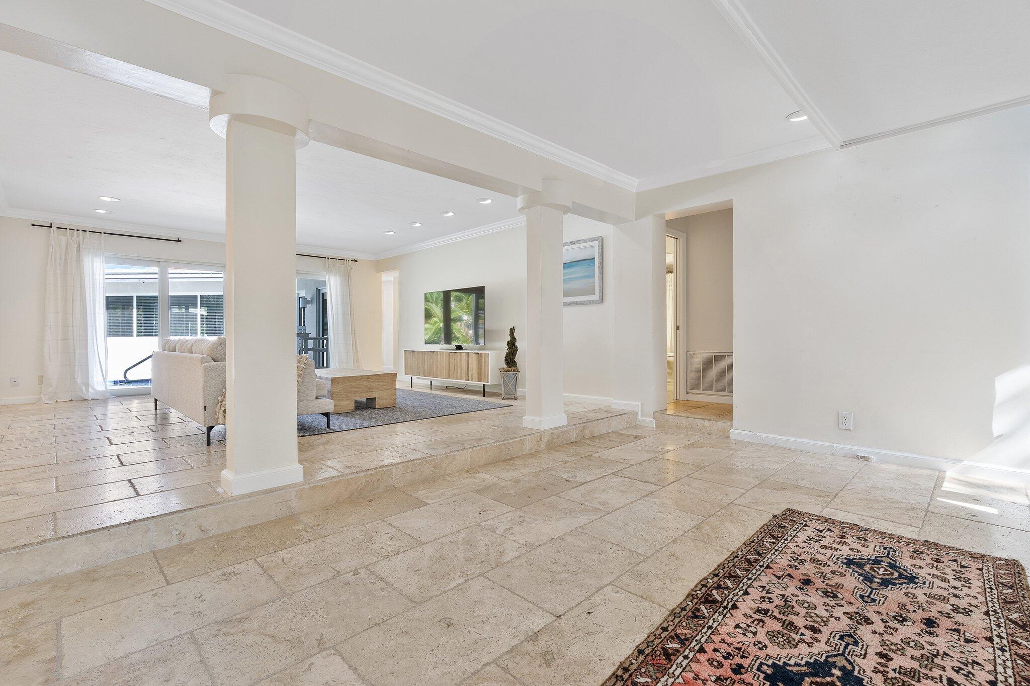 3241 NE 56th Ct Fort Lauderdale, FL 33308