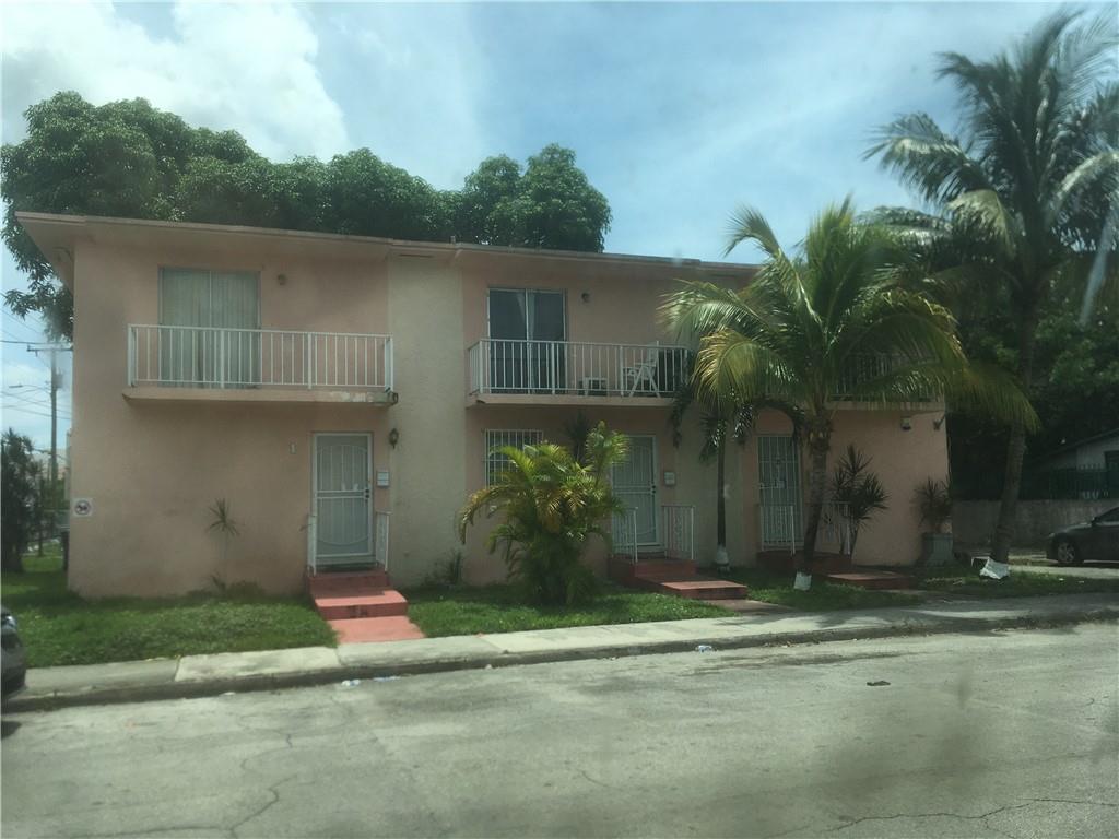 876 NW 1st St