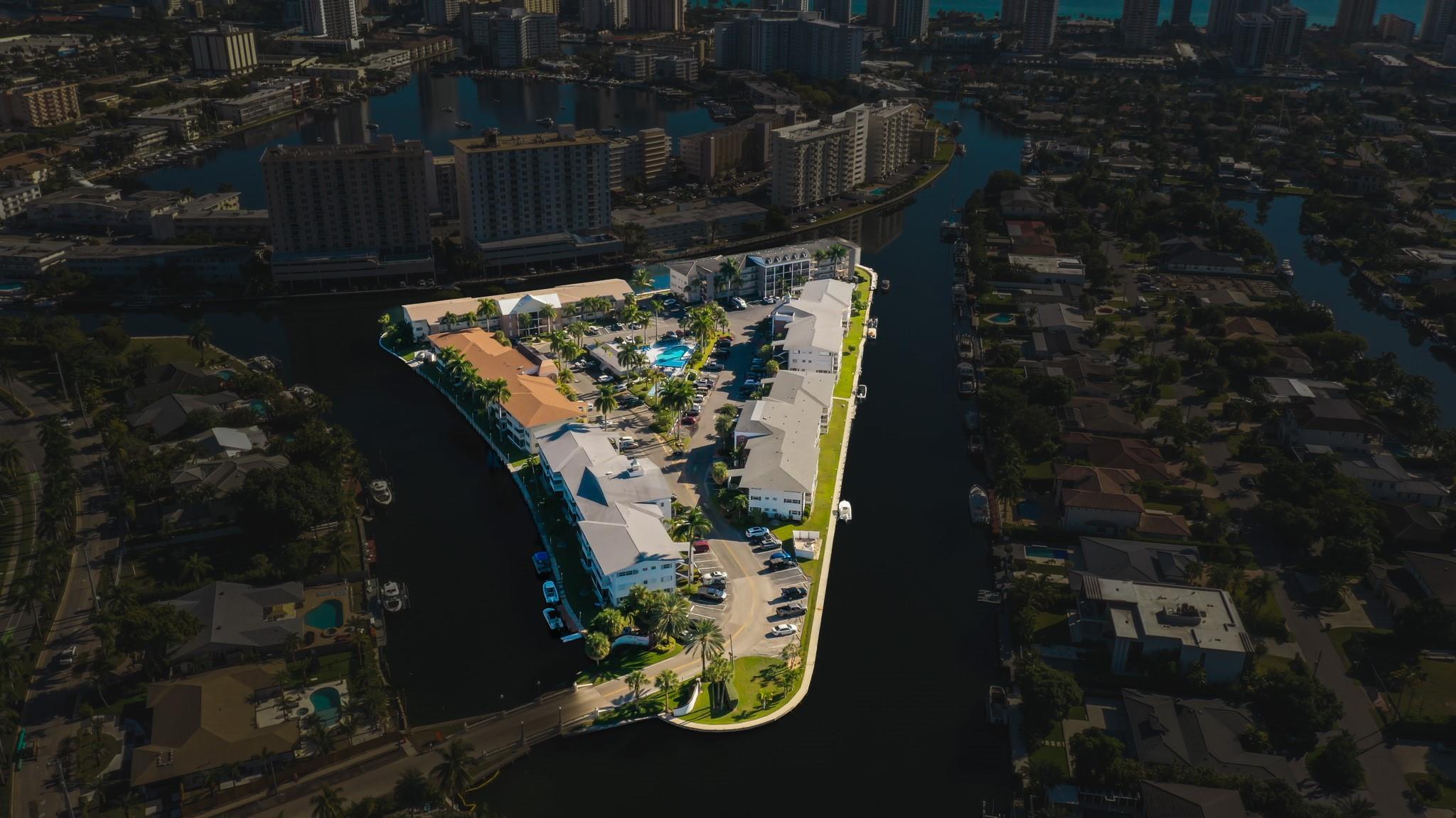 450 Paradise Isle Blvd Hallandale Beach, FL 33009