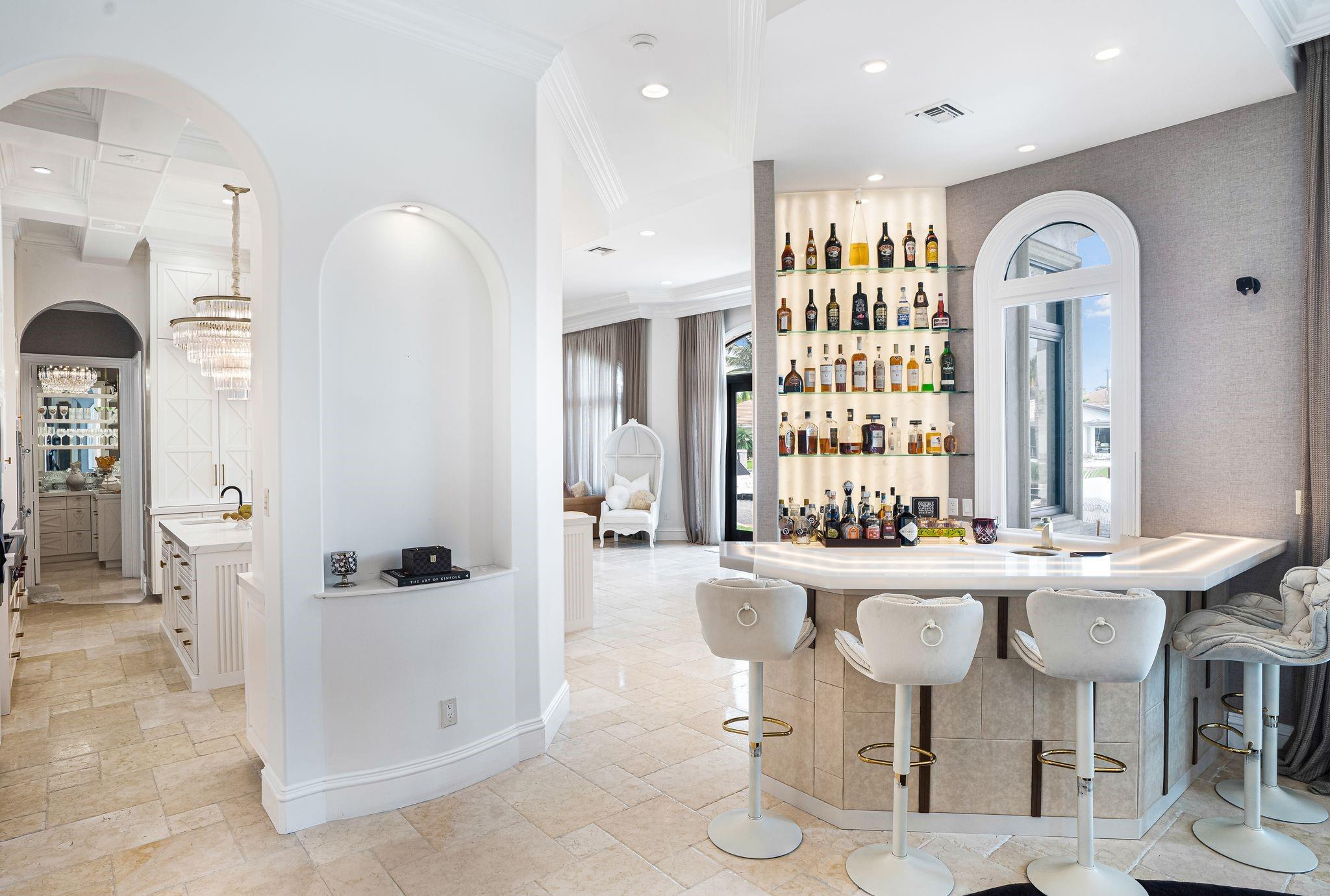 4050 NE 30th Ave Lighthouse Point, FL 33064