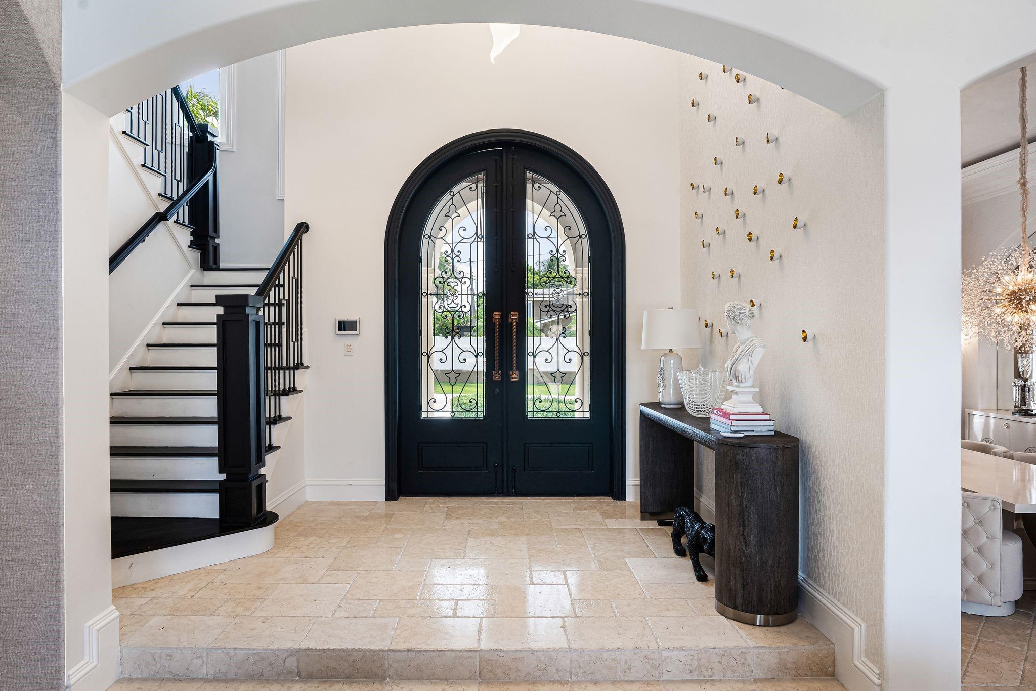 4050 NE 30th Ave Lighthouse Point, FL 33064