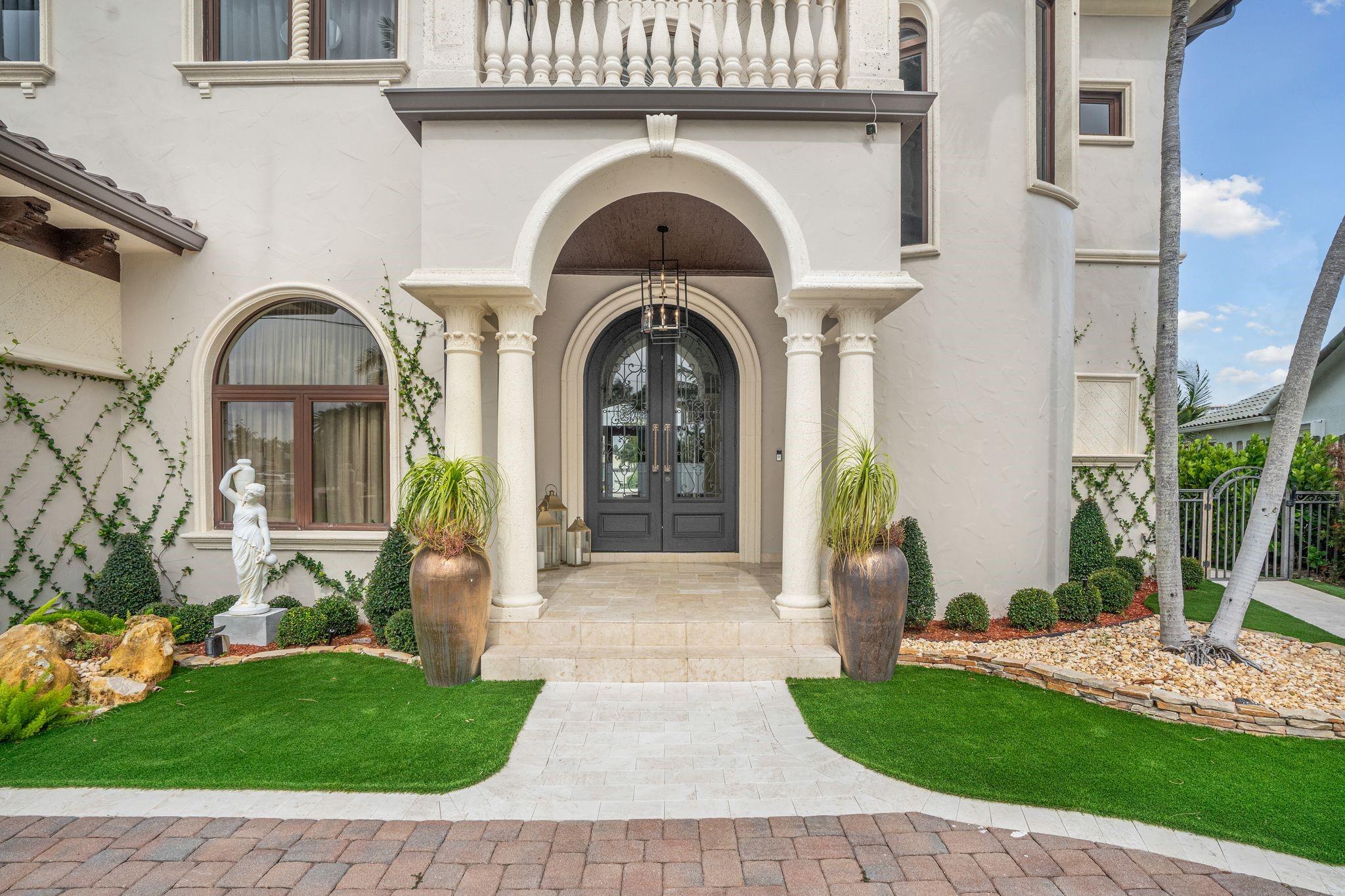 4050 NE 30th Ave Lighthouse Point, FL 33064