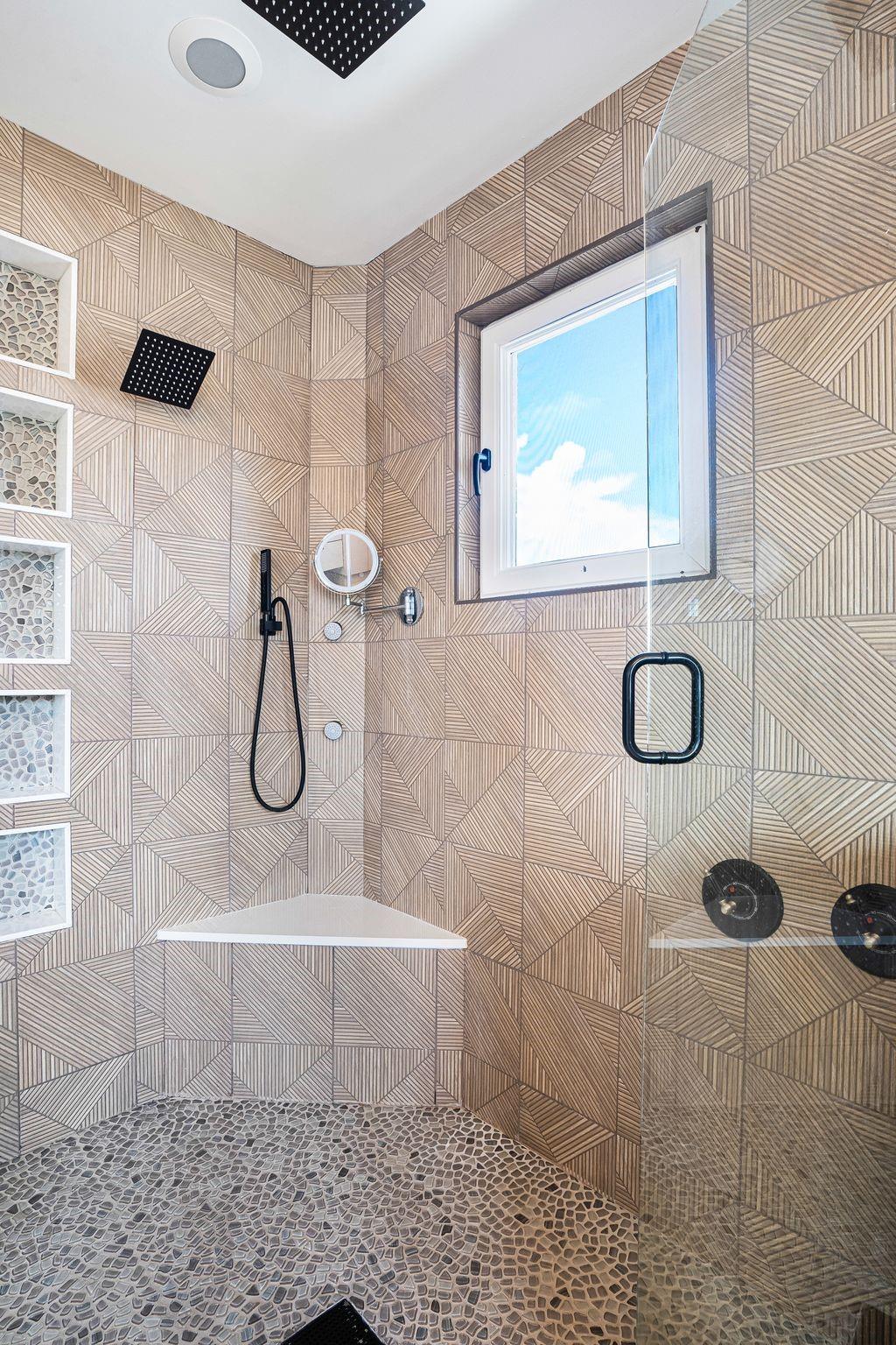 4050 NE 30th Ave Lighthouse Point, FL 33064