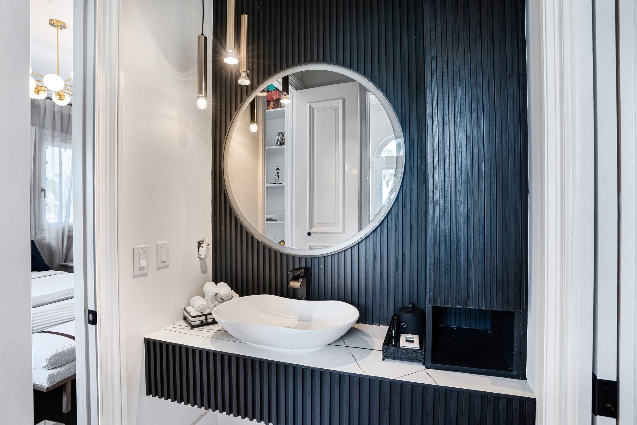 4050 NE 30th Ave Lighthouse Point, FL 33064