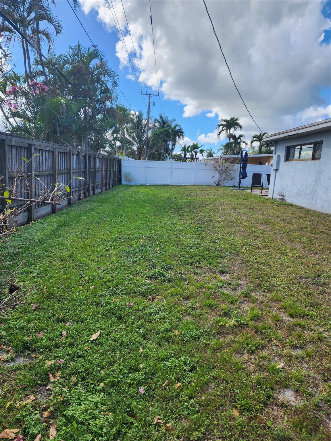 8310 NW 172nd St,Hialeah, FL 33015