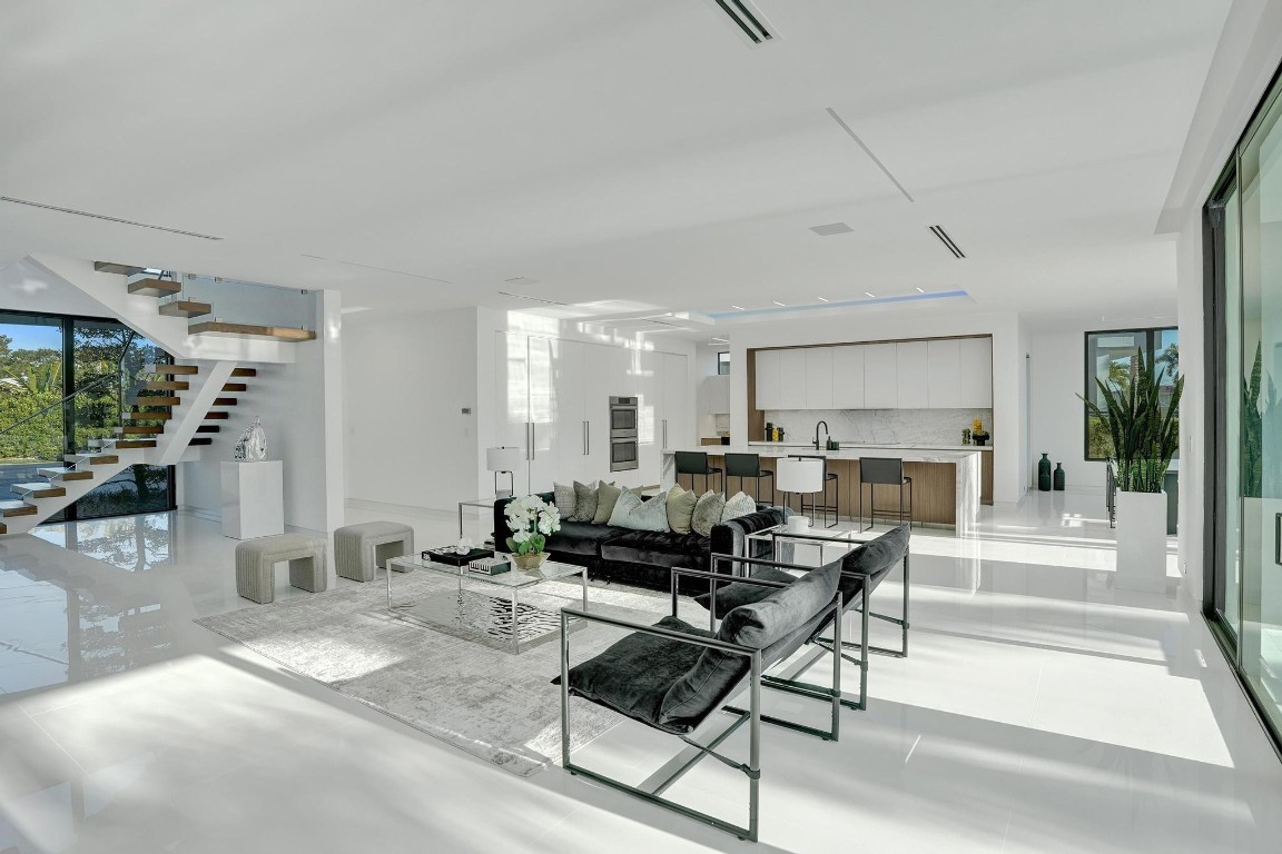 4232 E Tradewinds Fort Lauderdale, FL 33308