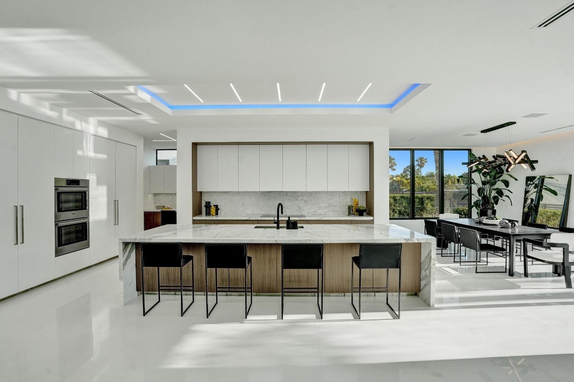 4232 E Tradewinds Fort Lauderdale, FL 33308