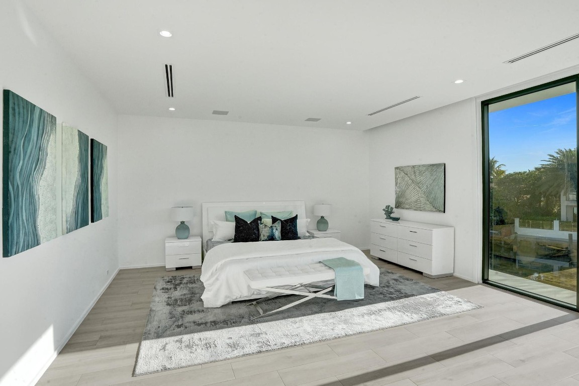 4232 E Tradewinds Fort Lauderdale, FL 33308