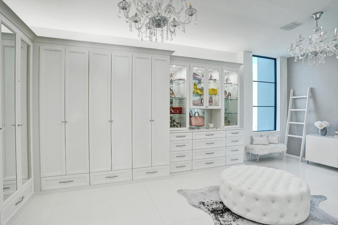 4232 E Tradewinds Fort Lauderdale, FL 33308