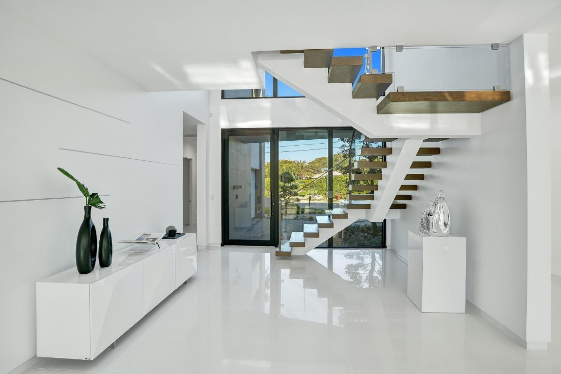 4232 E Tradewinds Fort Lauderdale, FL 33308