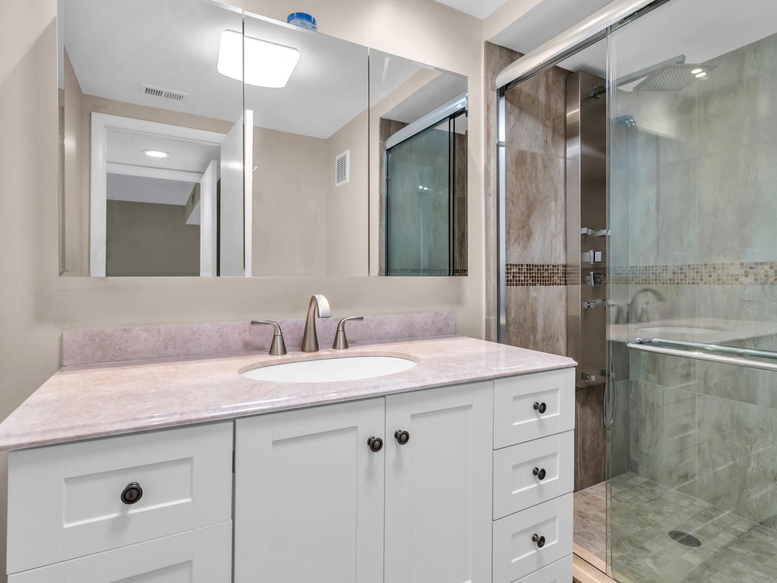 16300 Golf Clb Rd #719 Weston, FL 33326