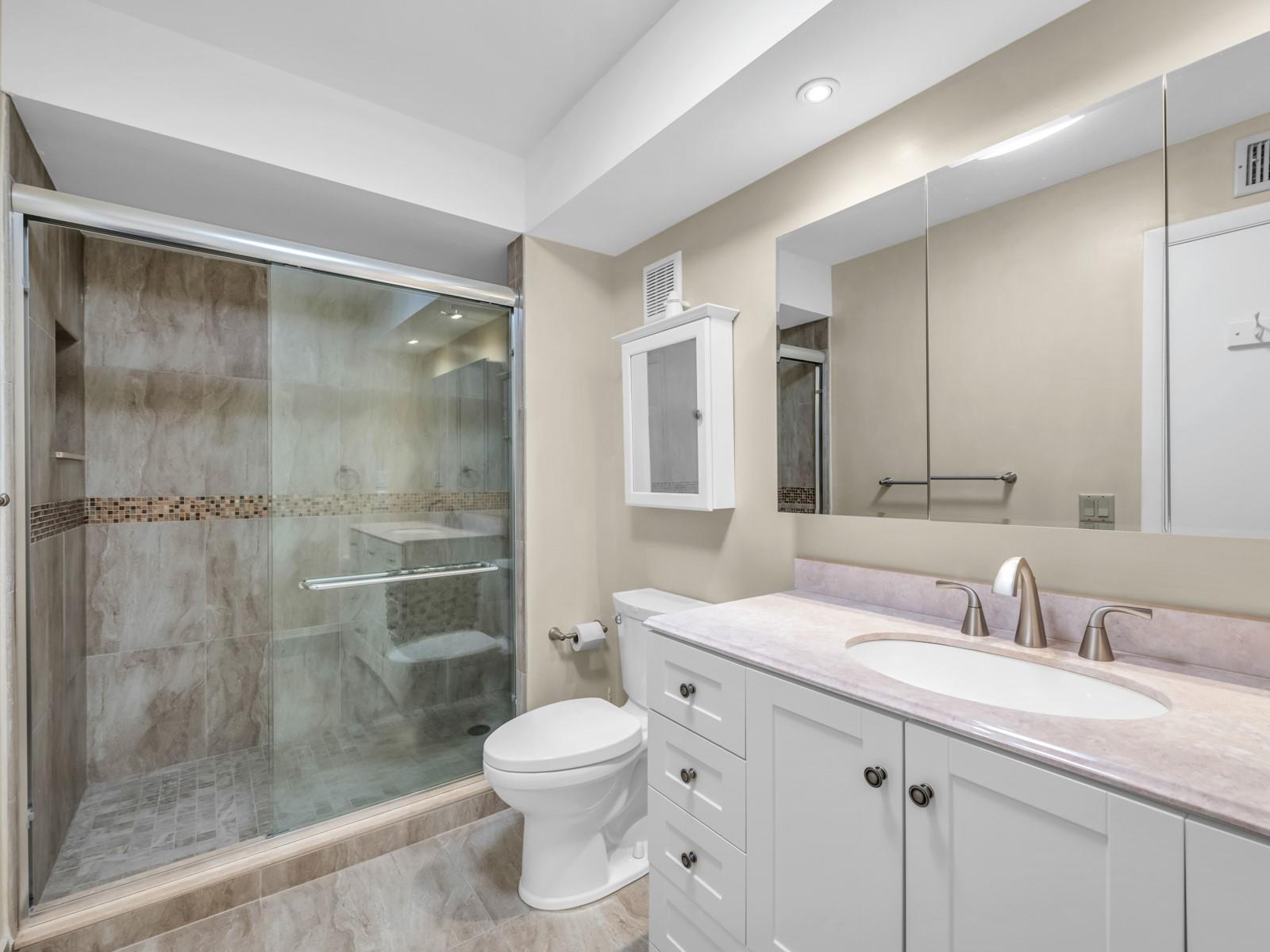 16300 Golf Clb Rd #719 Weston, FL 33326