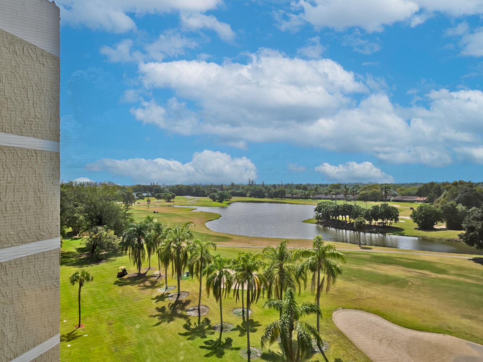 16300 Golf Clb Rd #719 Weston, FL 33326