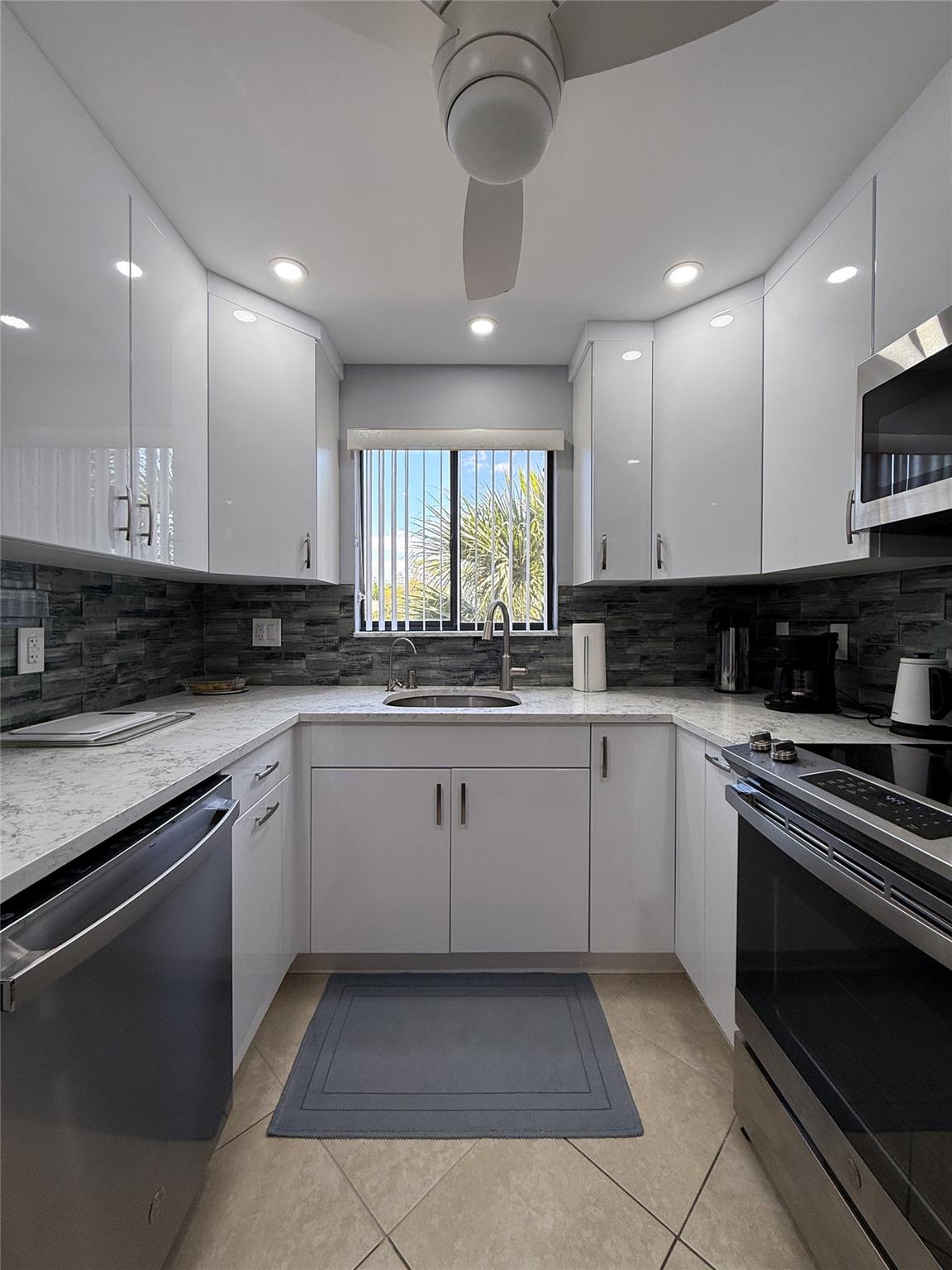 7448 Ashmont Cir #312,Tamarac, FL 33321