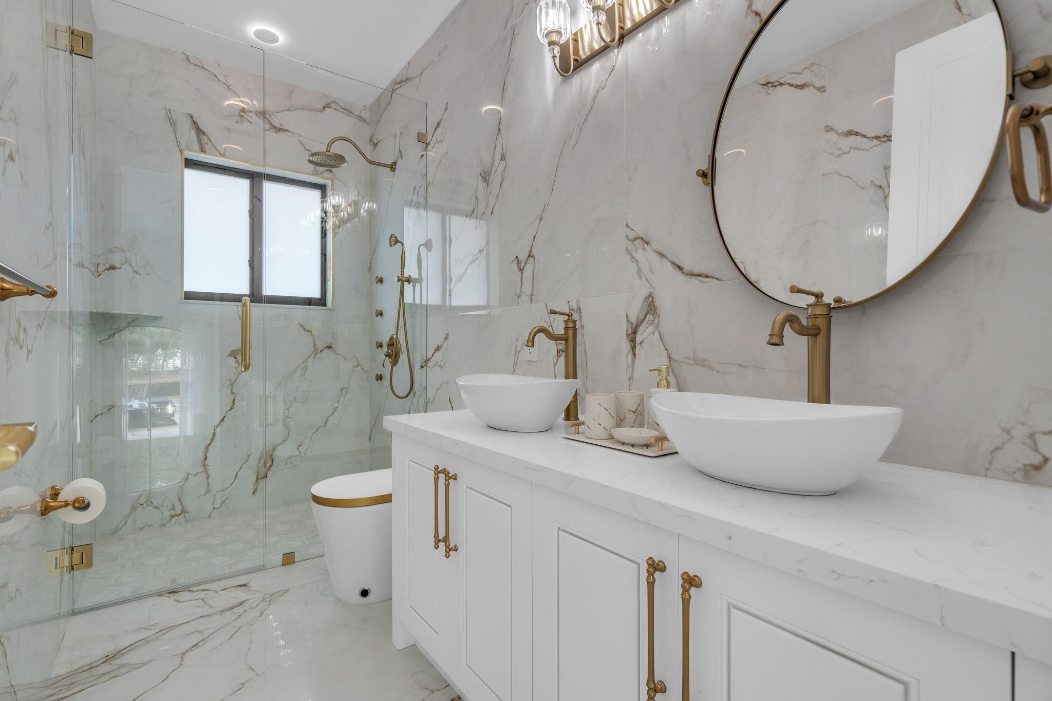 16422 NW 77th Pl Miami Lakes, FL 33016