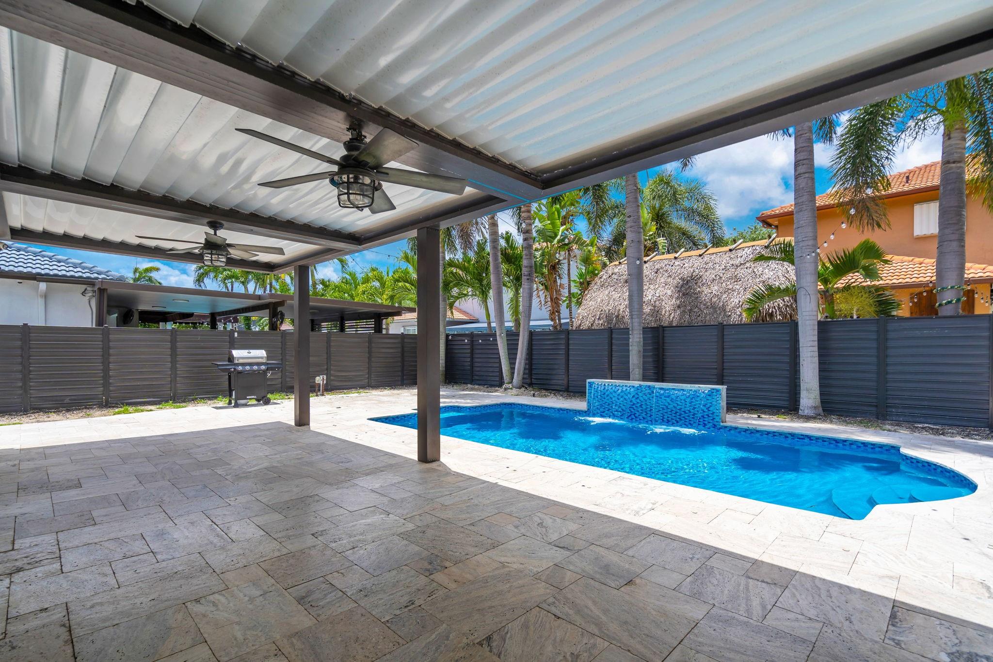 16422 NW 77th Pl Miami Lakes, FL 33016