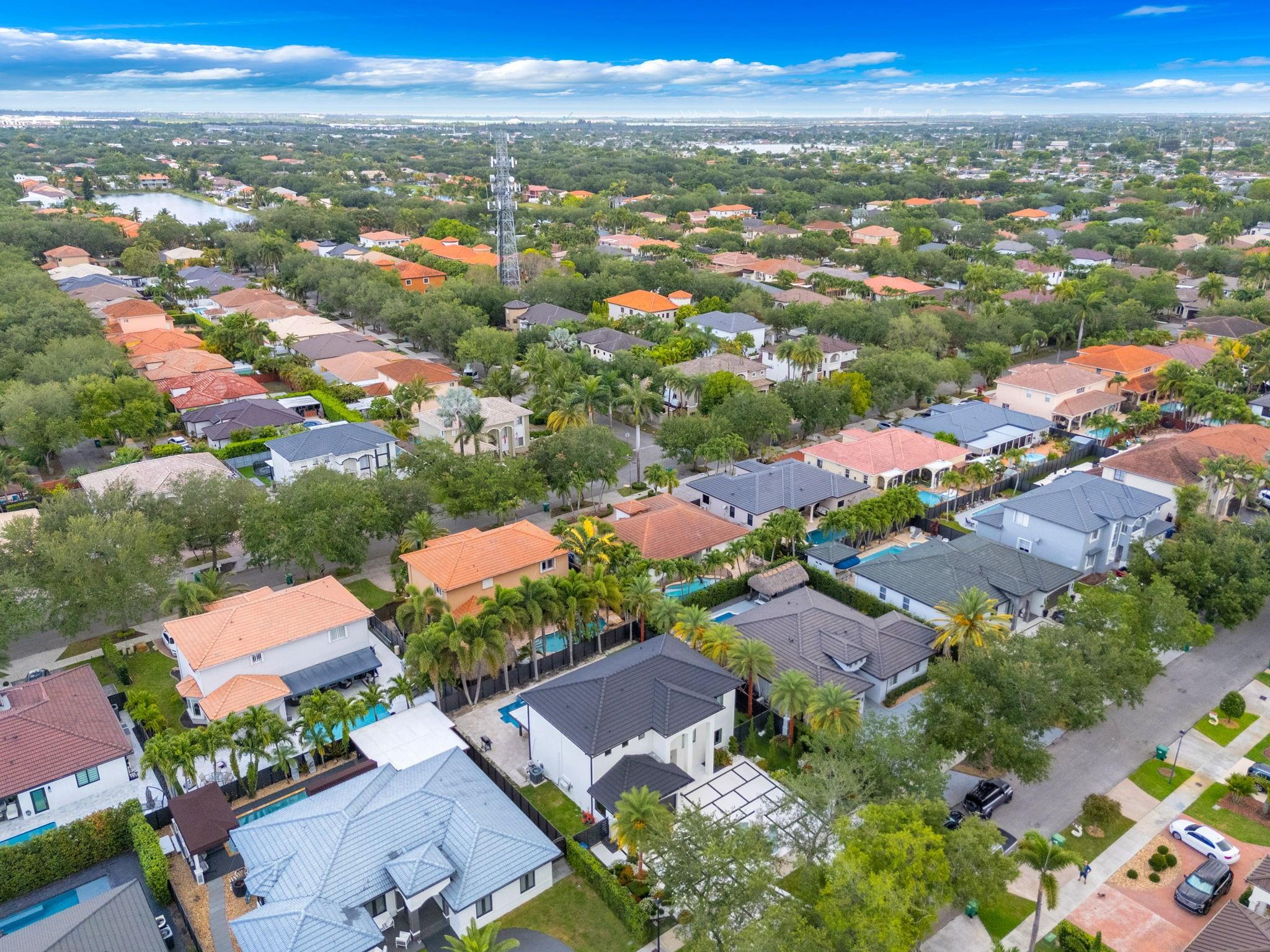 16422 NW 77th Pl Miami Lakes, FL 33016