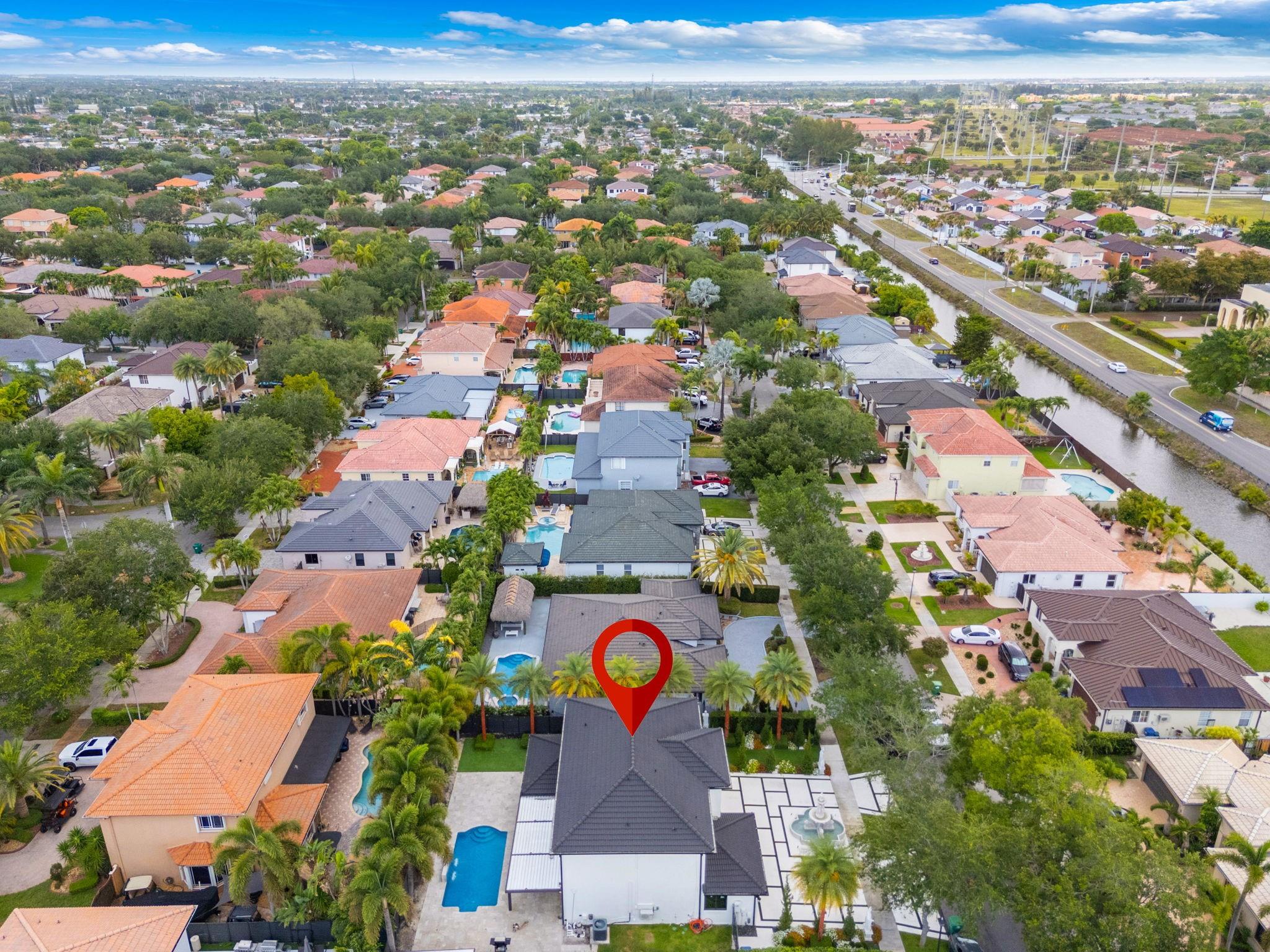 16422 NW 77th Pl Miami Lakes, FL 33016