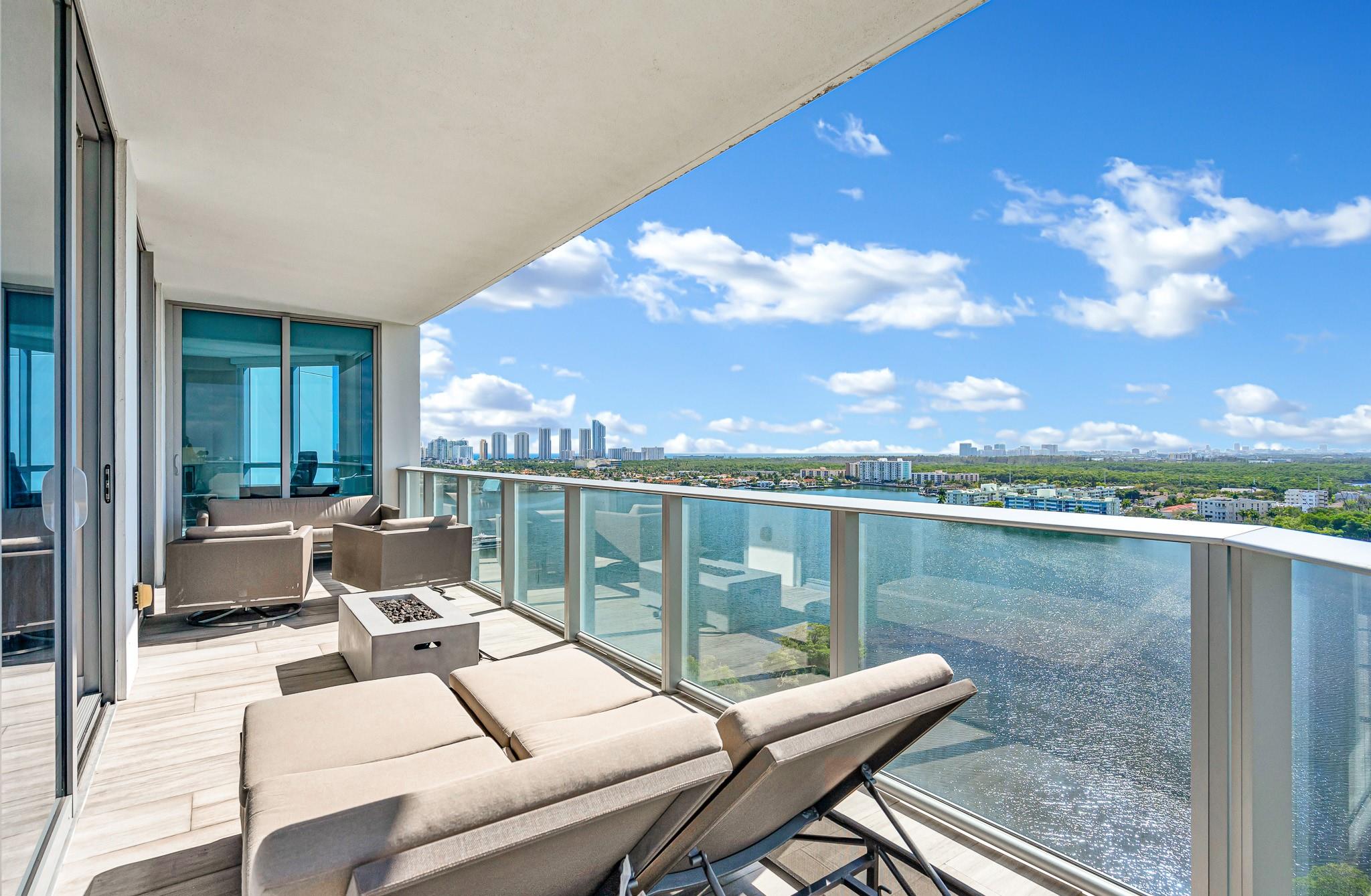 17111 Biscayne Blvd #1702 North Miami Beach, FL 33160