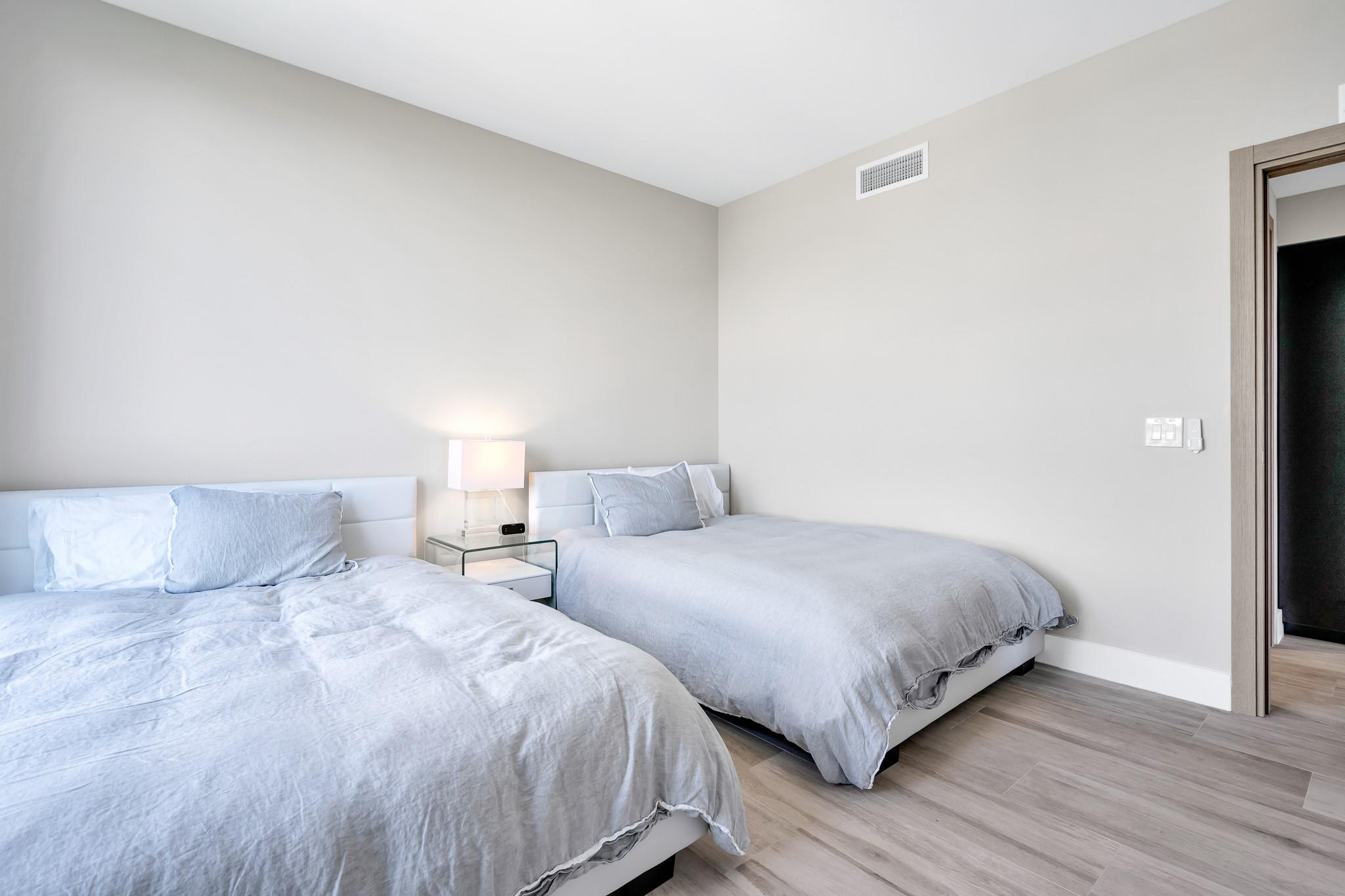 17111 Biscayne Blvd #1702 North Miami Beach, FL 33160