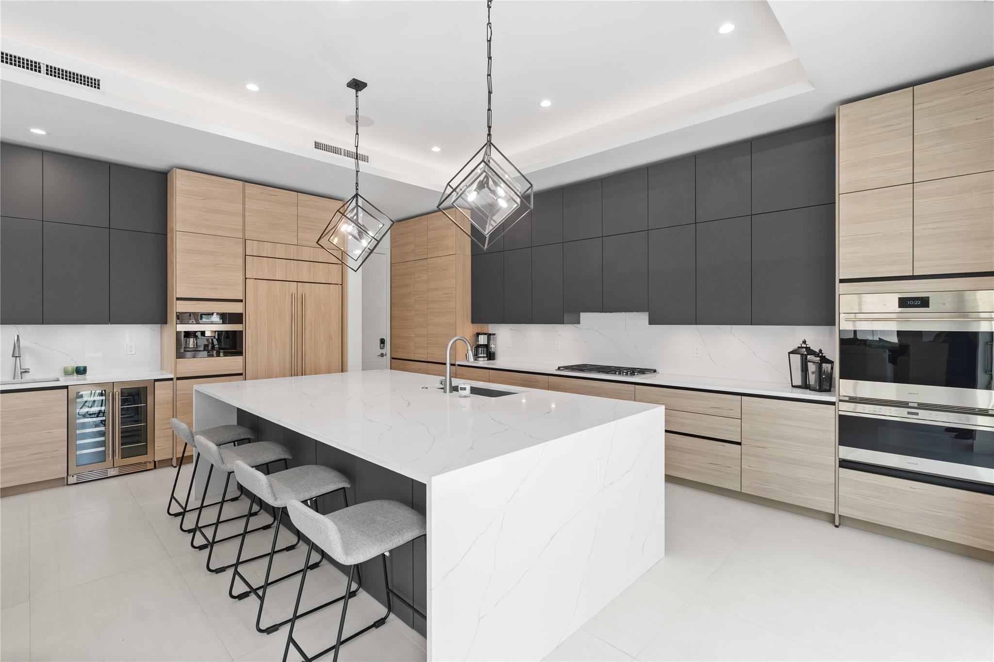 221 Shore #221 Fort Lauderdale, FL 33308