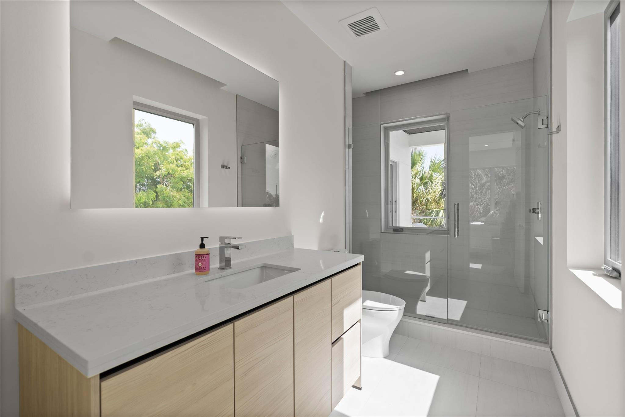 221 Shore #221 Fort Lauderdale, FL 33308