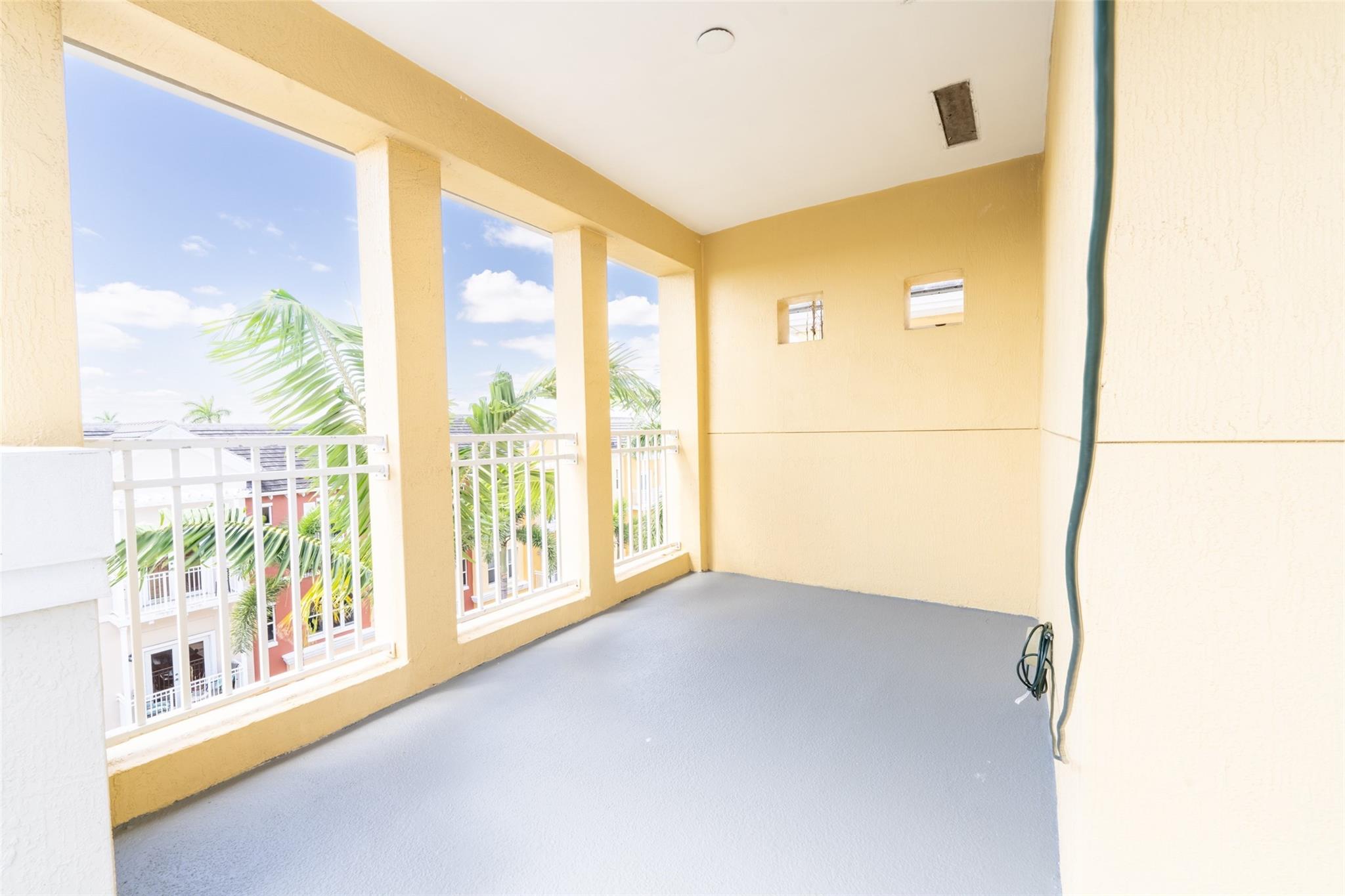 2314 Vintage Dr Lighthouse Point, FL 33064