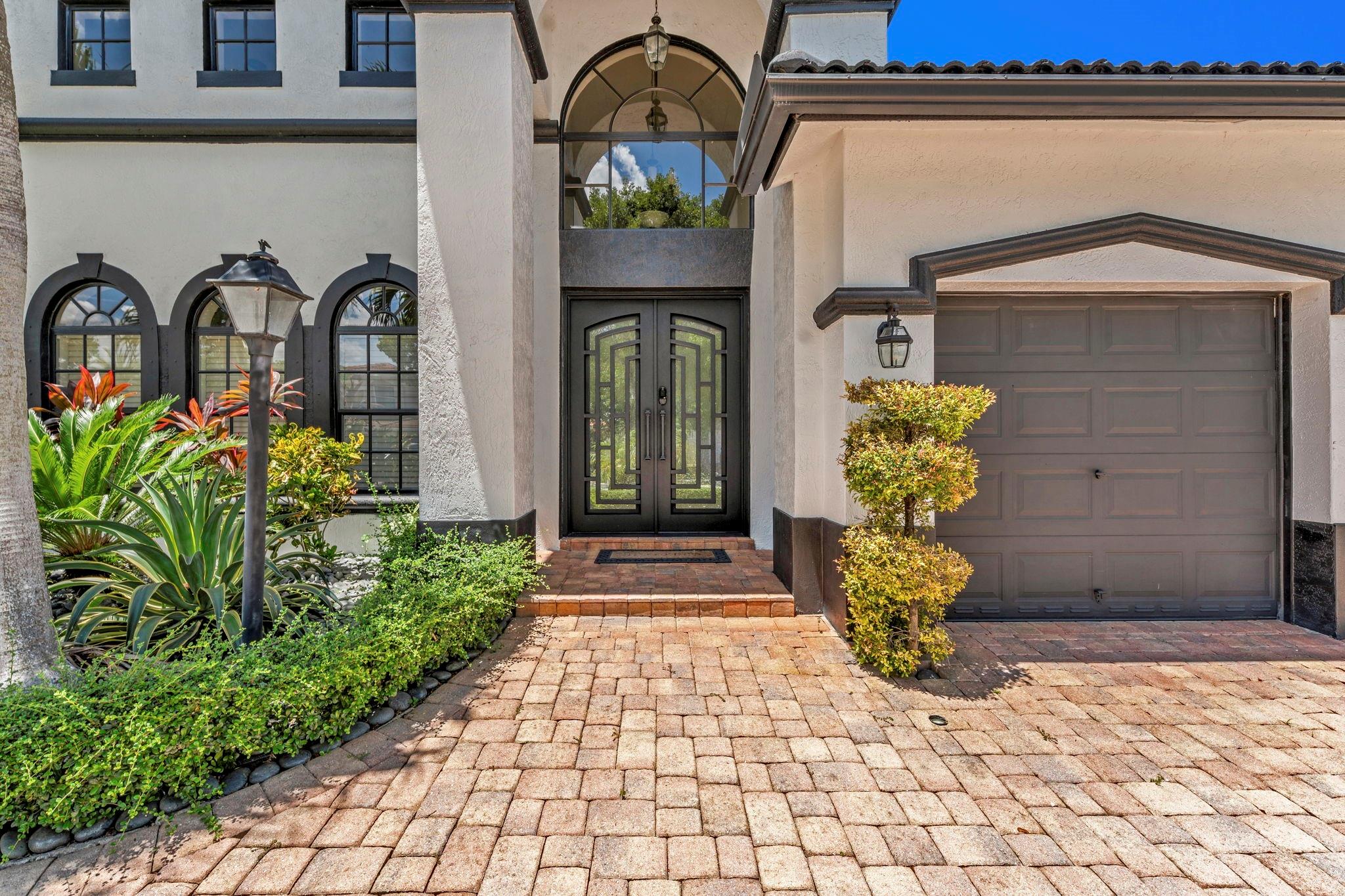 1202 NW 141st Ave Pembroke Pines, FL 33028