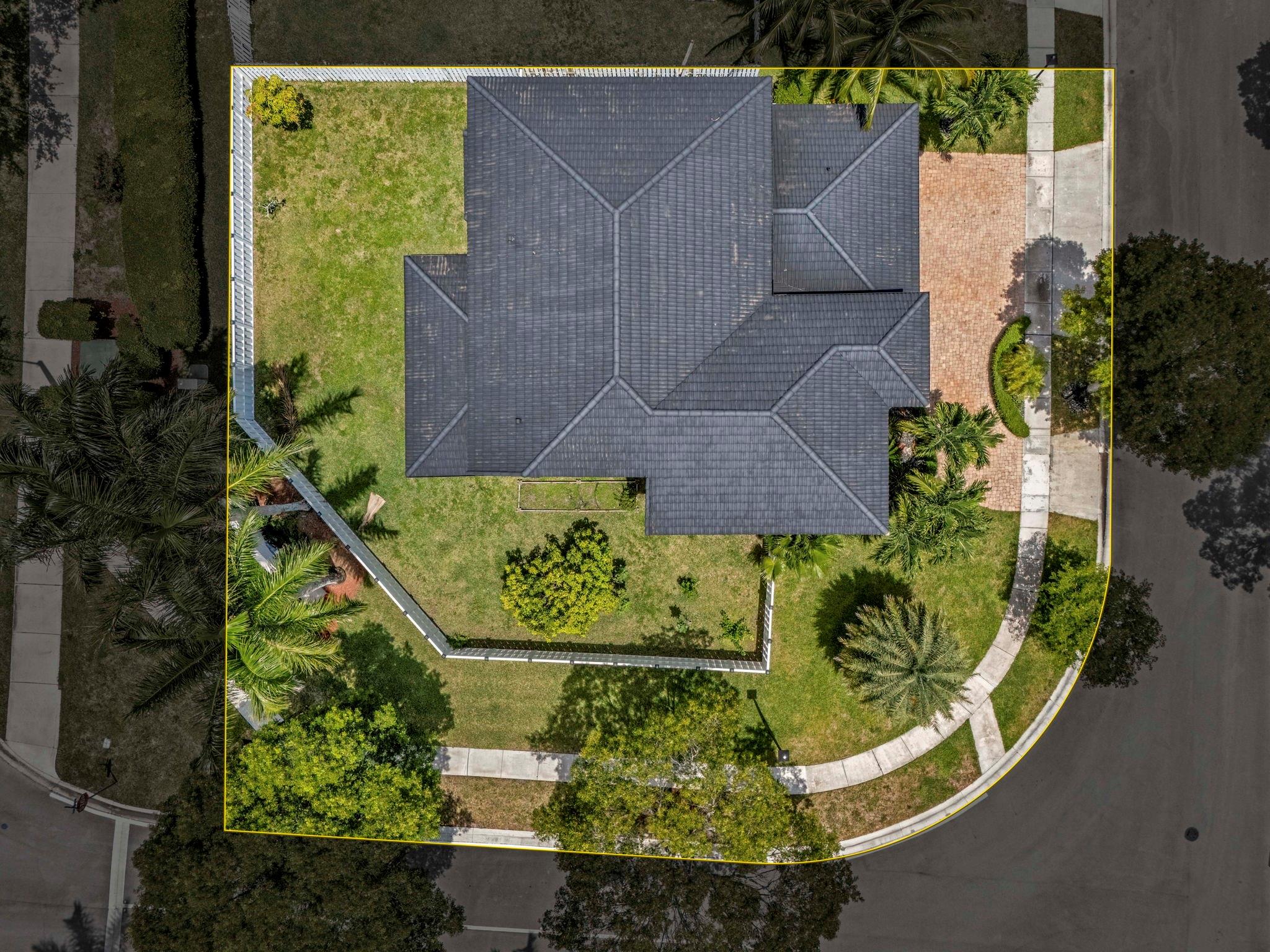 1202 NW 141st Ave Pembroke Pines, FL 33028