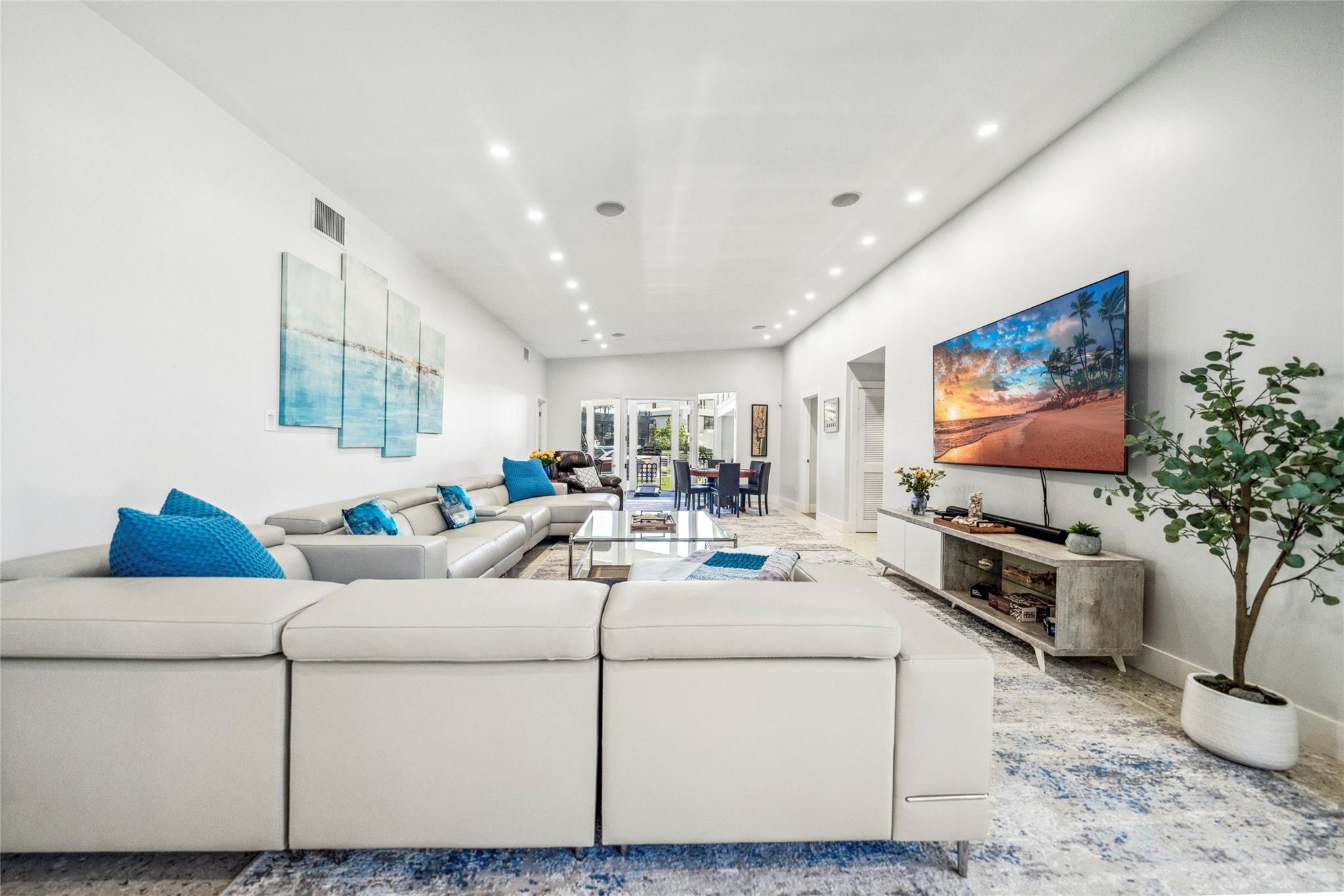 2523 Castilla Isle Fort Lauderdale, FL 33301