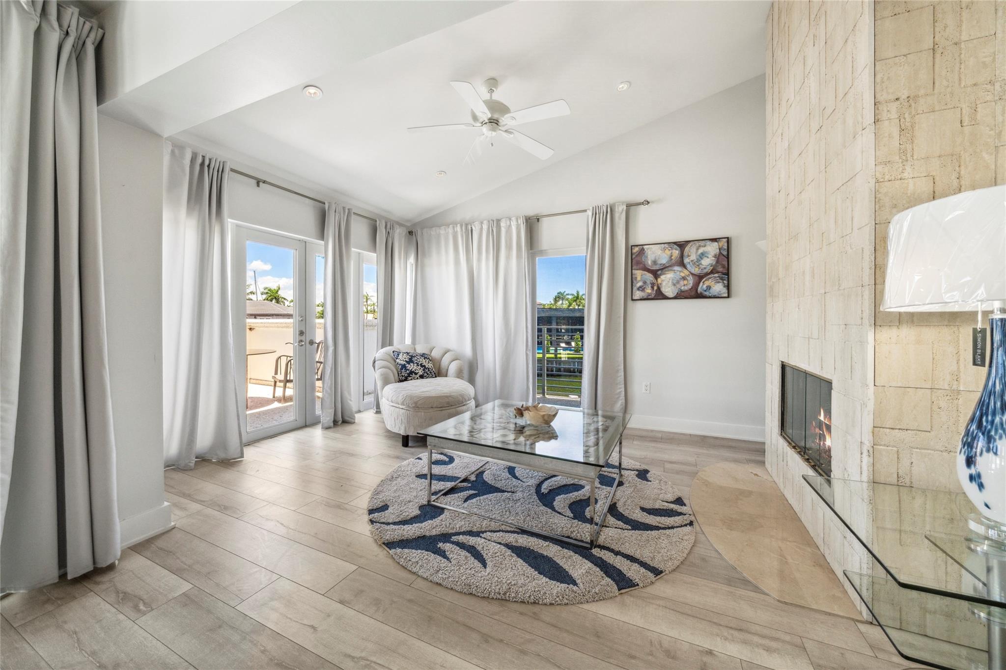 2523 Castilla Isle Fort Lauderdale, FL 33301