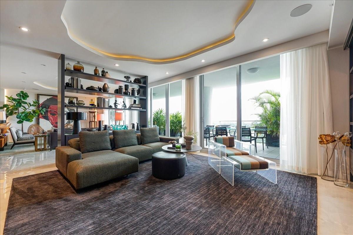 1180 N Federal Hwy #1606 Fort Lauderdale, FL 33304