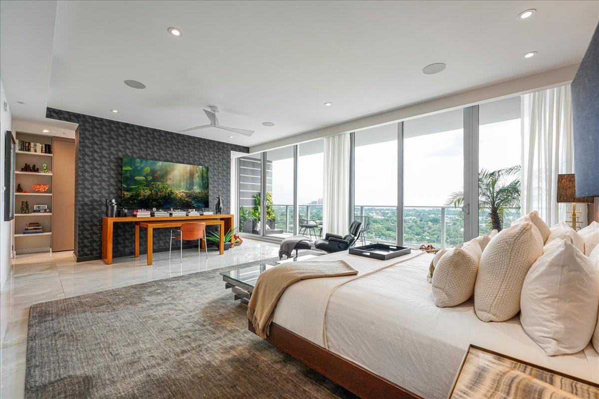 1180 N Federal Hwy #1606 Fort Lauderdale, FL 33304