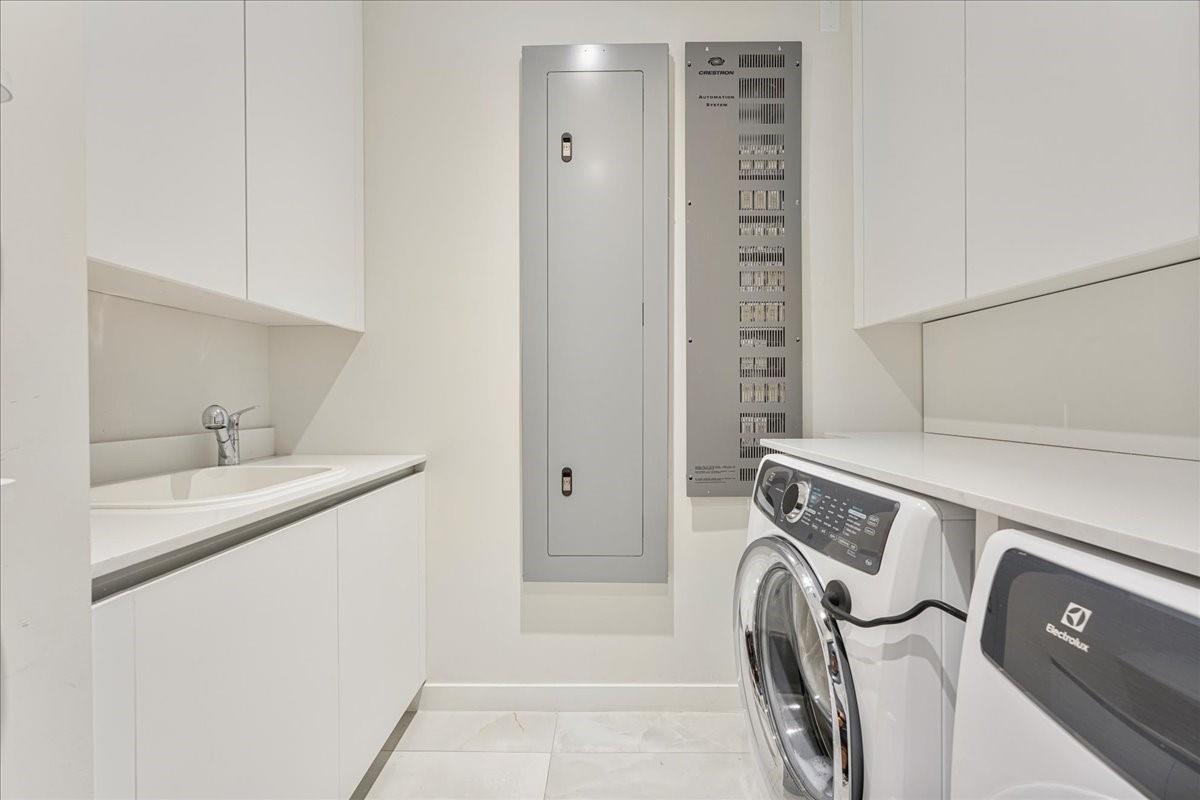 1180 N Federal Hwy #1606 Fort Lauderdale, FL 33304