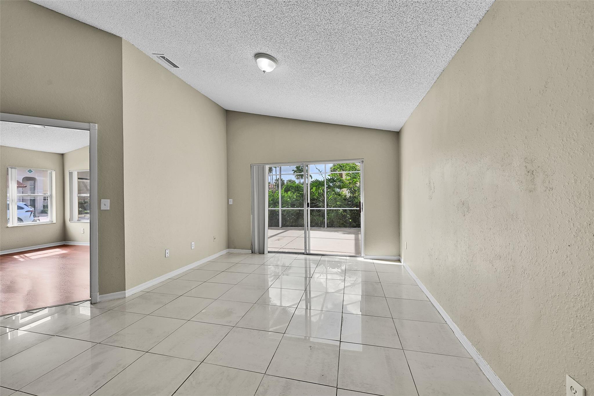 1688 SW 158th Ave Pembroke Pines, FL 33027