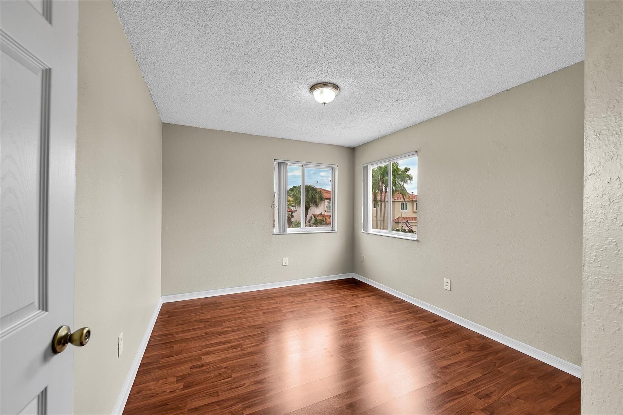 1688 SW 158th Ave Pembroke Pines, FL 33027