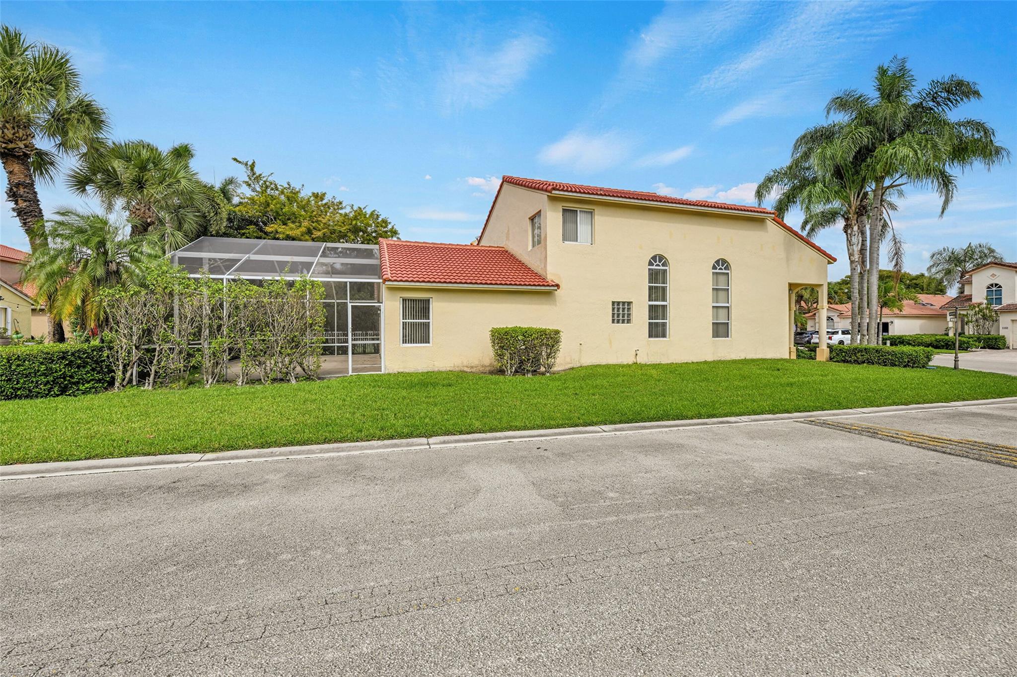 1688 SW 158th Ave Pembroke Pines, FL 33027