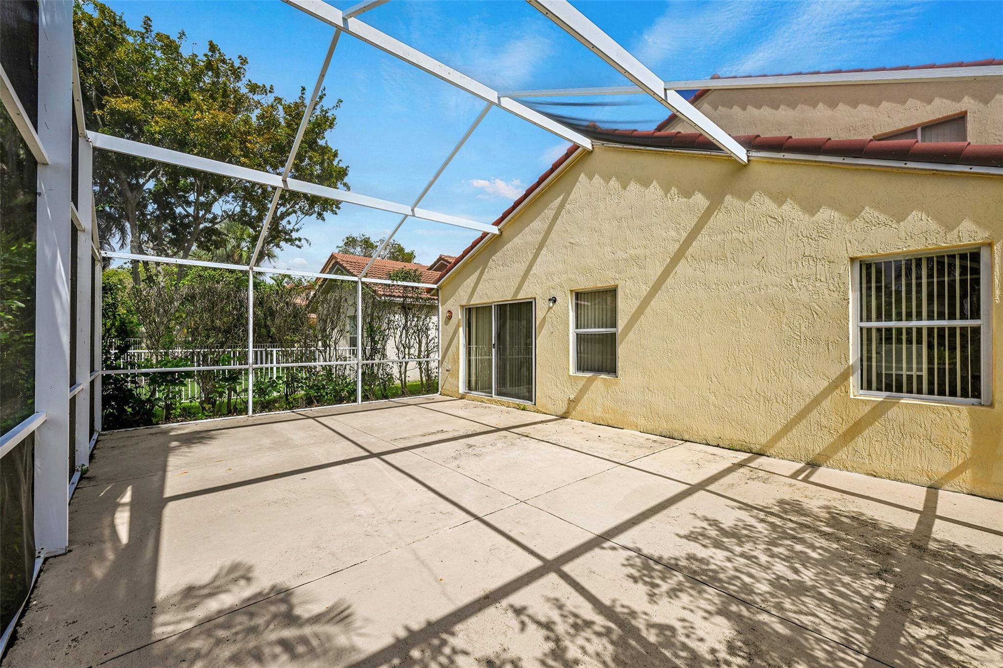 1688 SW 158th Ave Pembroke Pines, FL 33027