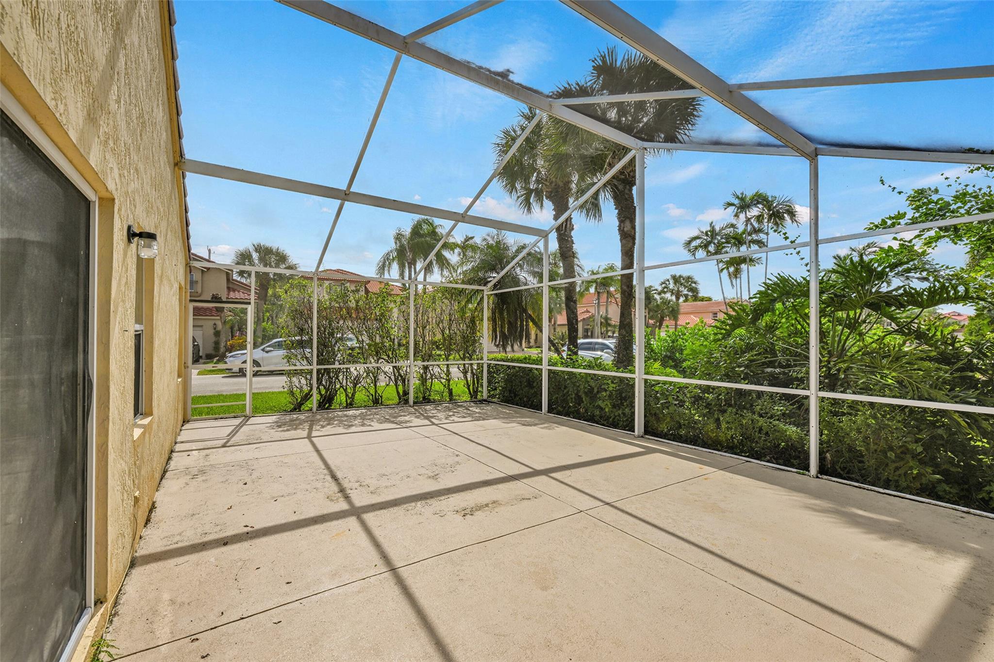 1688 SW 158th Ave Pembroke Pines, FL 33027