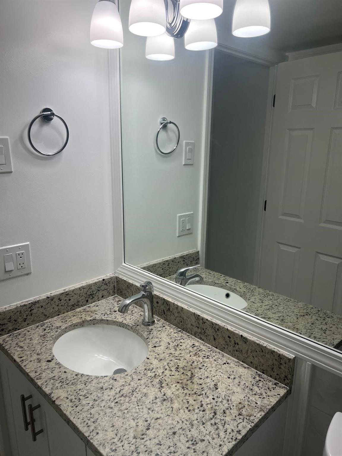 2801 NE 51st St #15 Fort Lauderdale, FL 33308