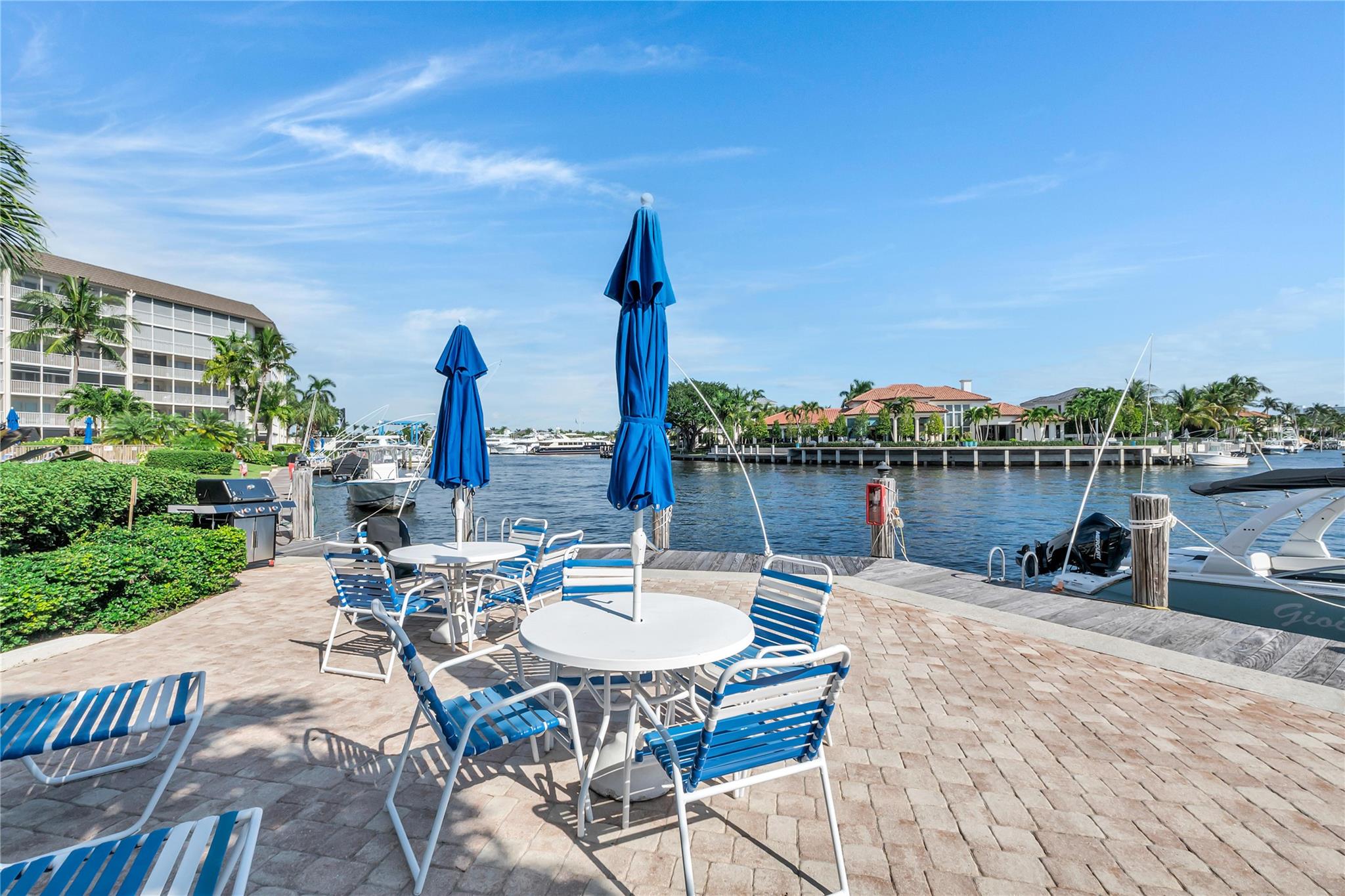 390 N Federal Hwy #206