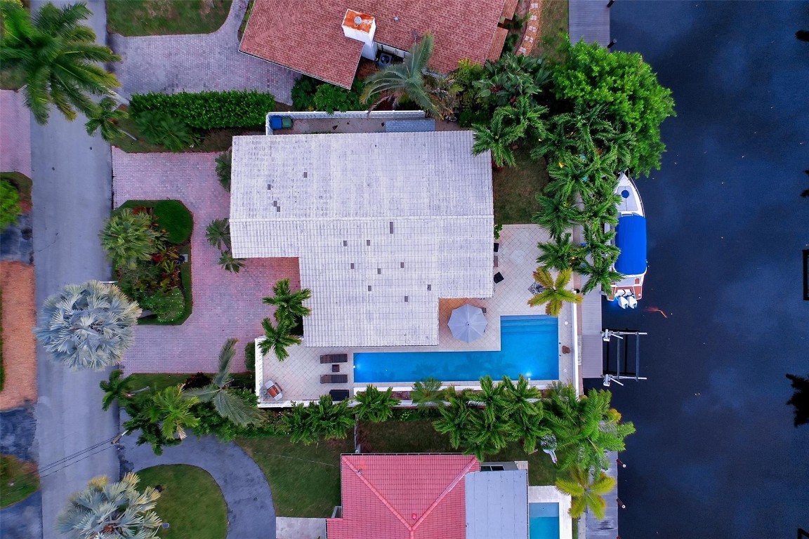 2409 NE 19th Ave Wilton Manors, FL 33305