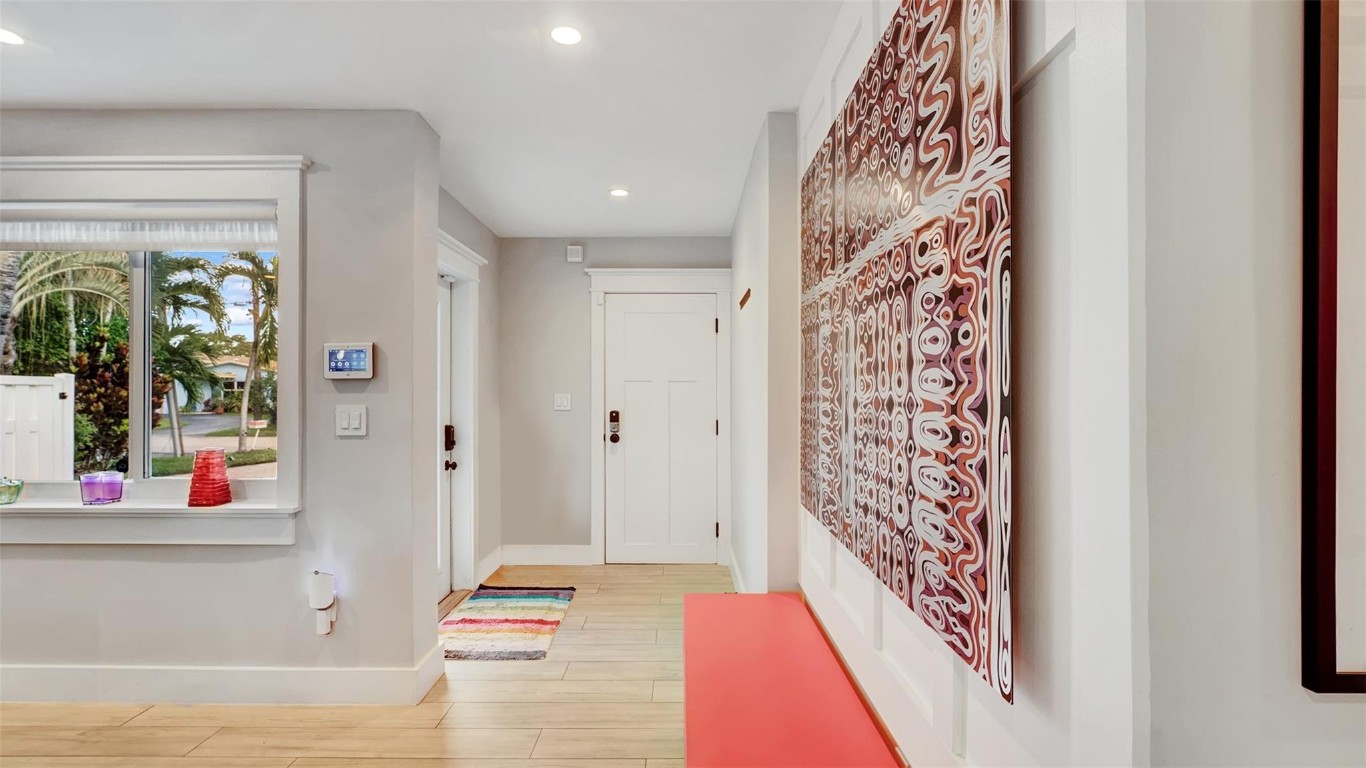 2409 NE 19th Ave Wilton Manors, FL 33305